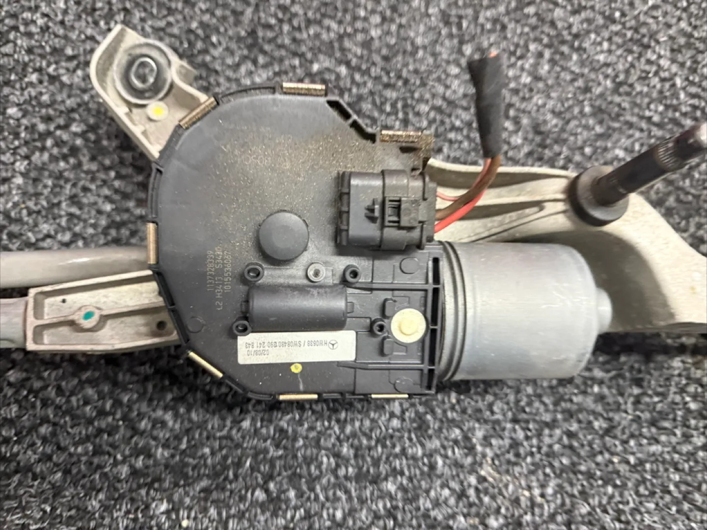 Mercedes-Benz Wiper Motor thumbnail