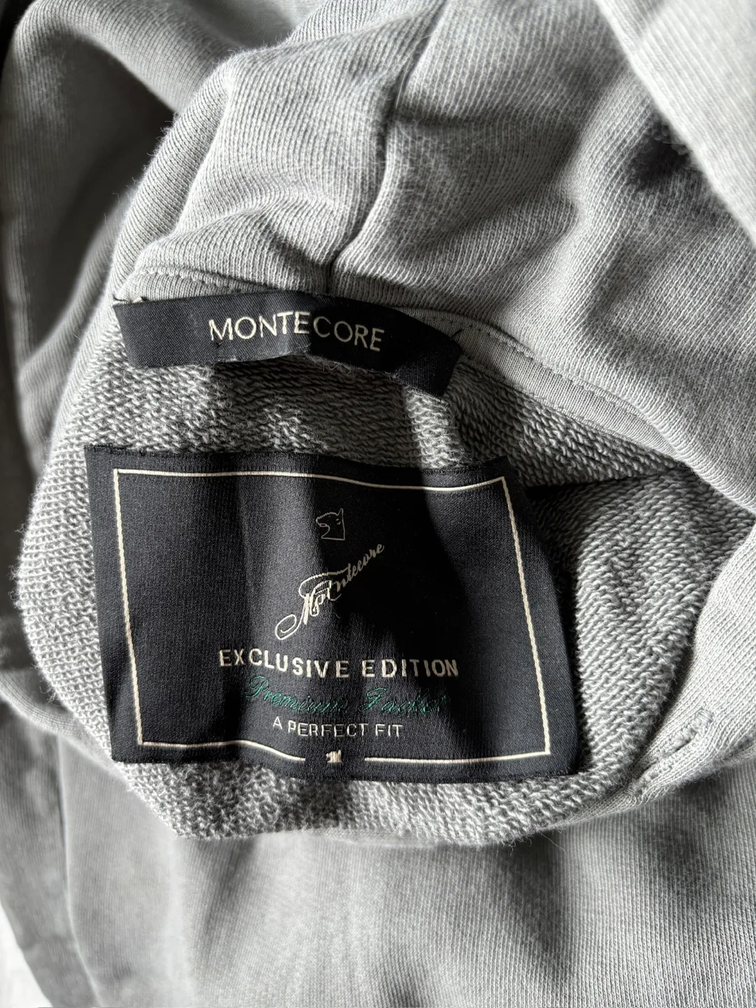 Montecore Grey Hoodie - Size S image indicator(5)