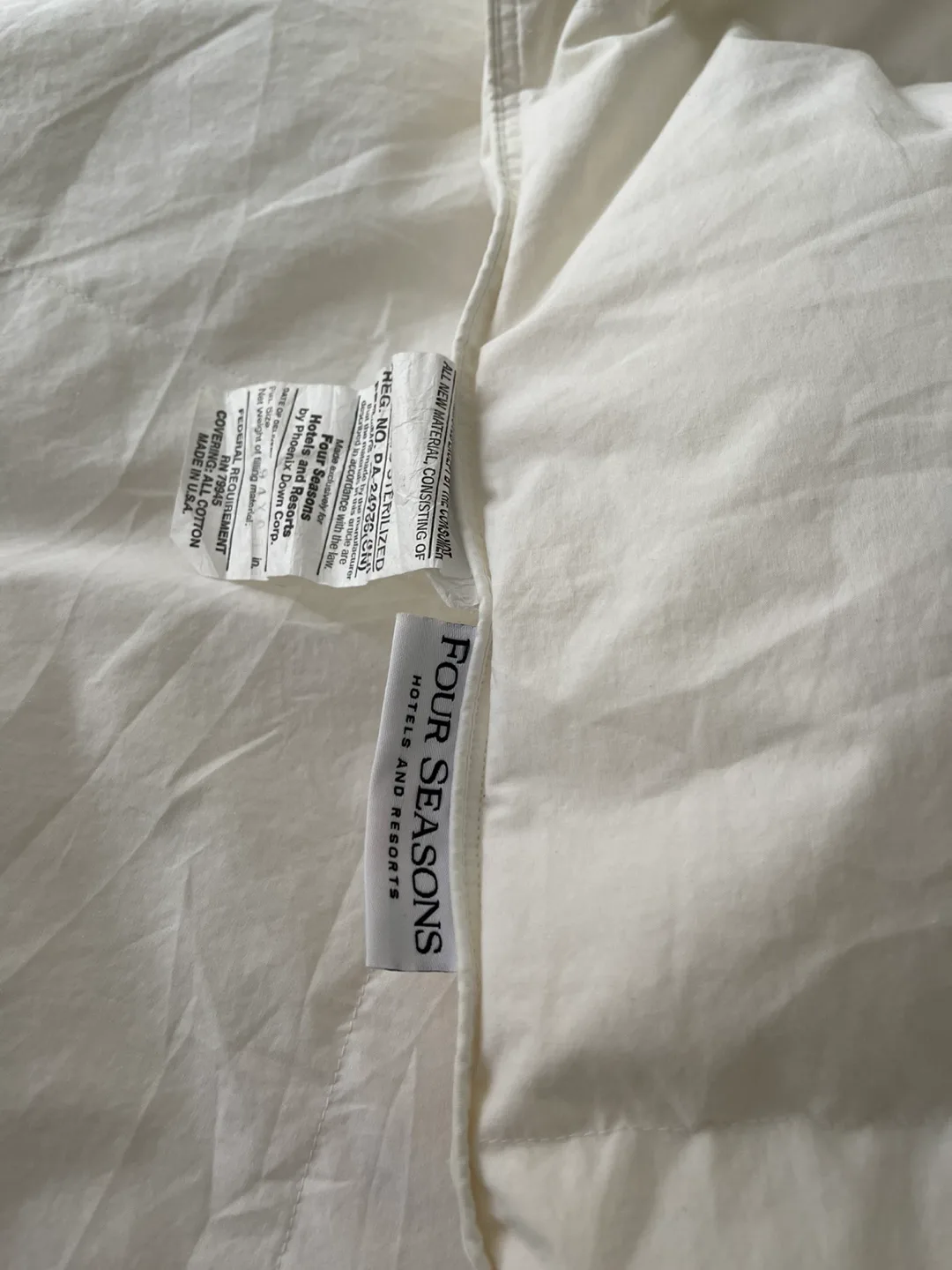 Four Seasons Hotel Luxury Queen Mattress and Signature Sleep Set image indicator(8)