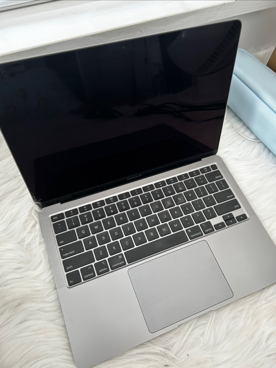 MacBook Air 13-inch, 2020 - photo 2