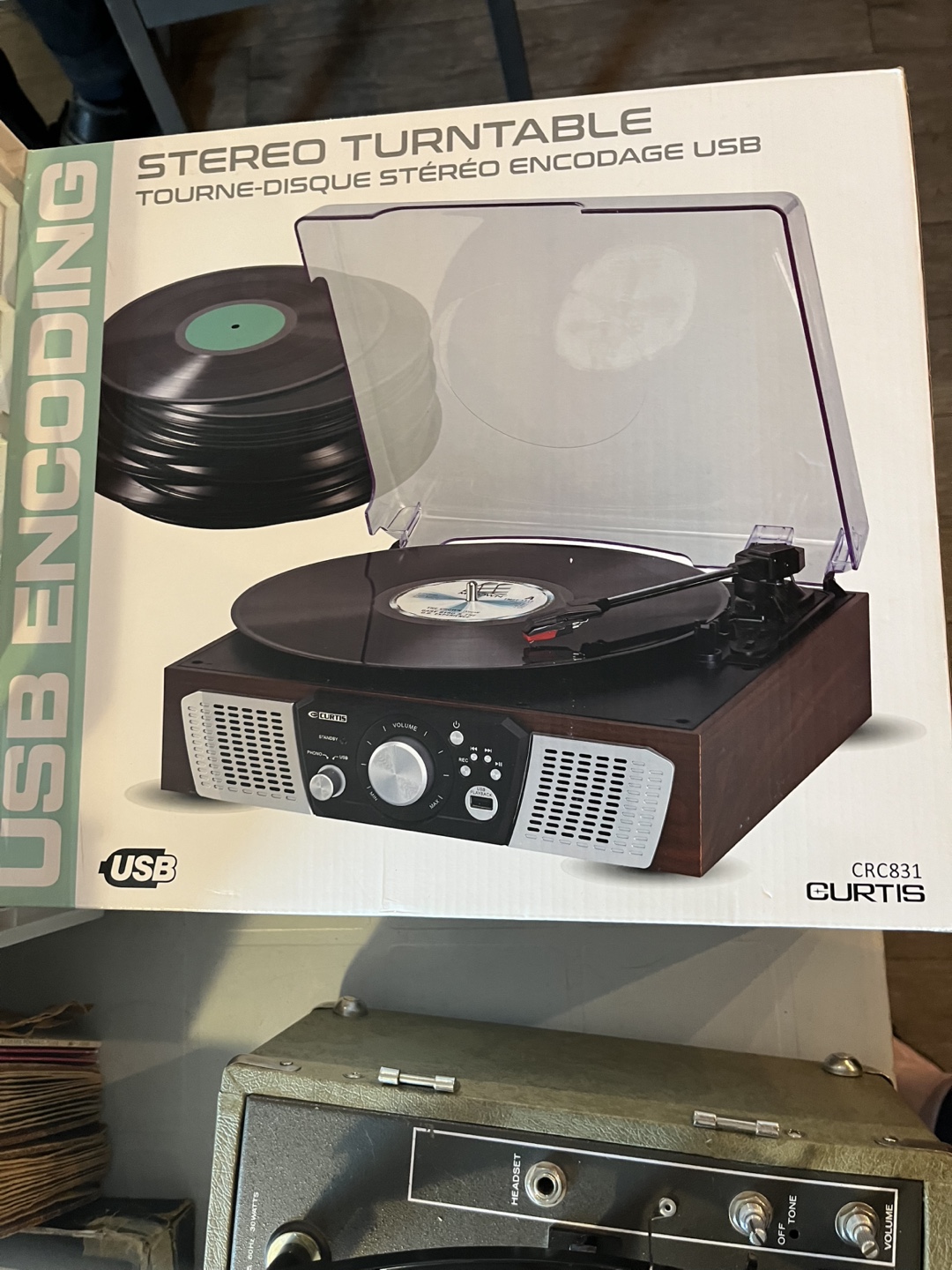 Curtis CRC831 Stereo Turntable
