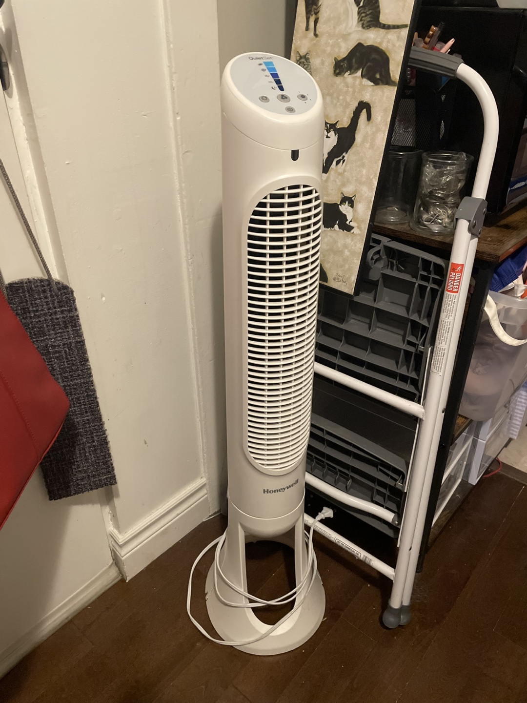 Honeywell QuietSet Oscillating Tower Fan - photo 2