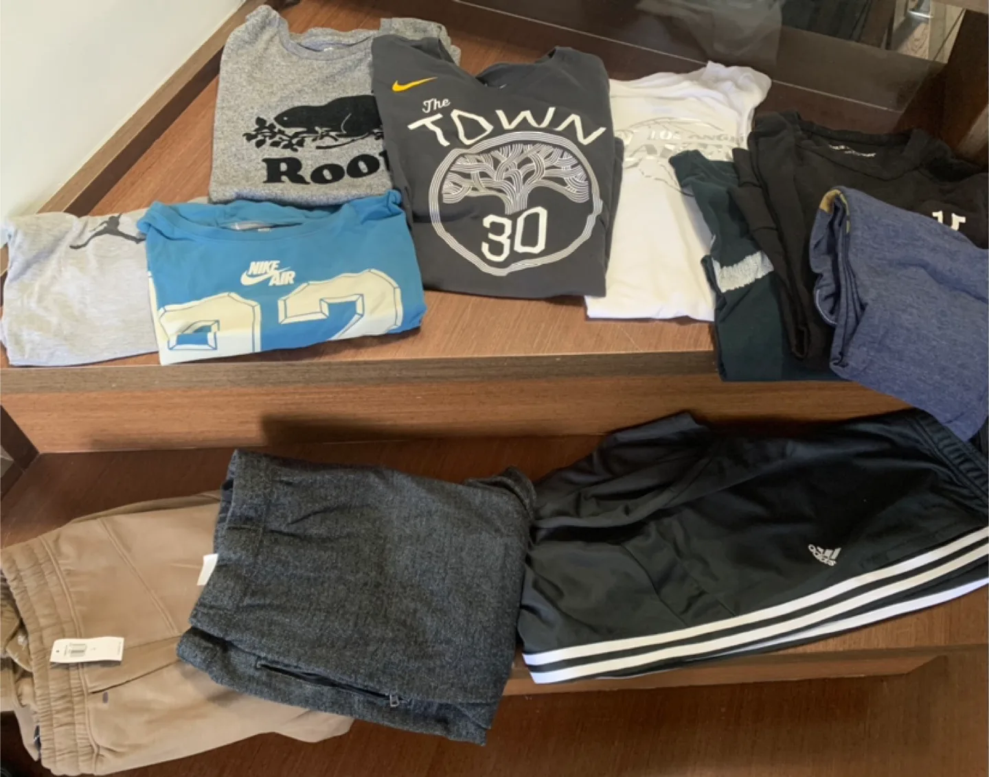 Bundle (11) Mens clothing: Nike, Roots, True Religion thumbnail
