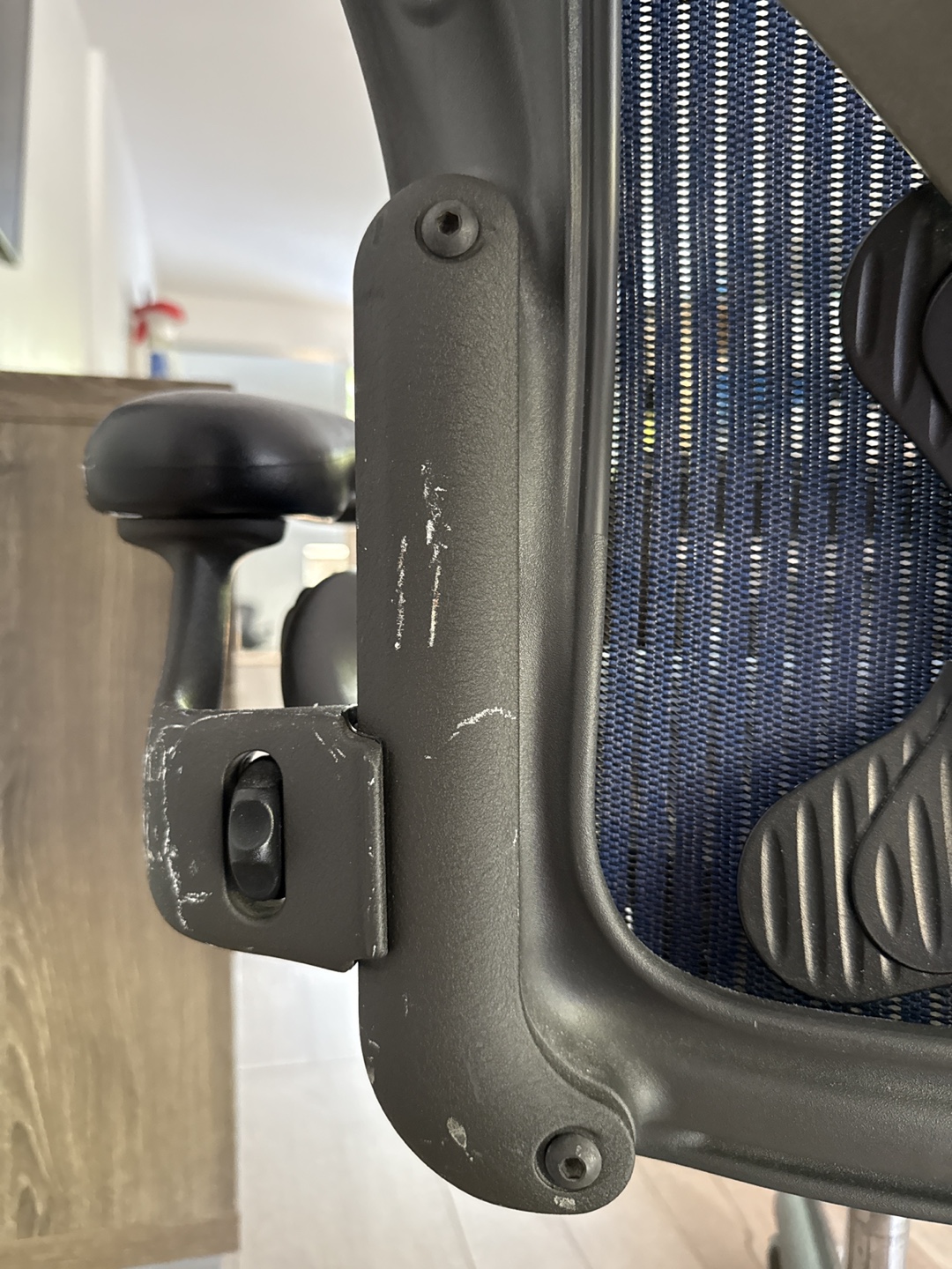 Herman Miller Aeron Chair - Blue - photo 2