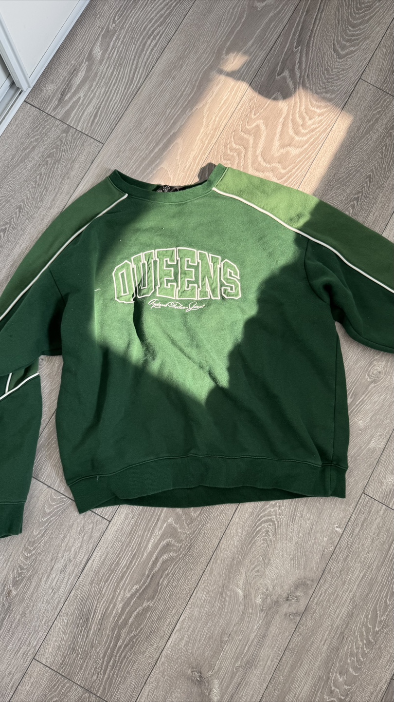 H&M Queens Green Sweatshirt - XL - photo 2