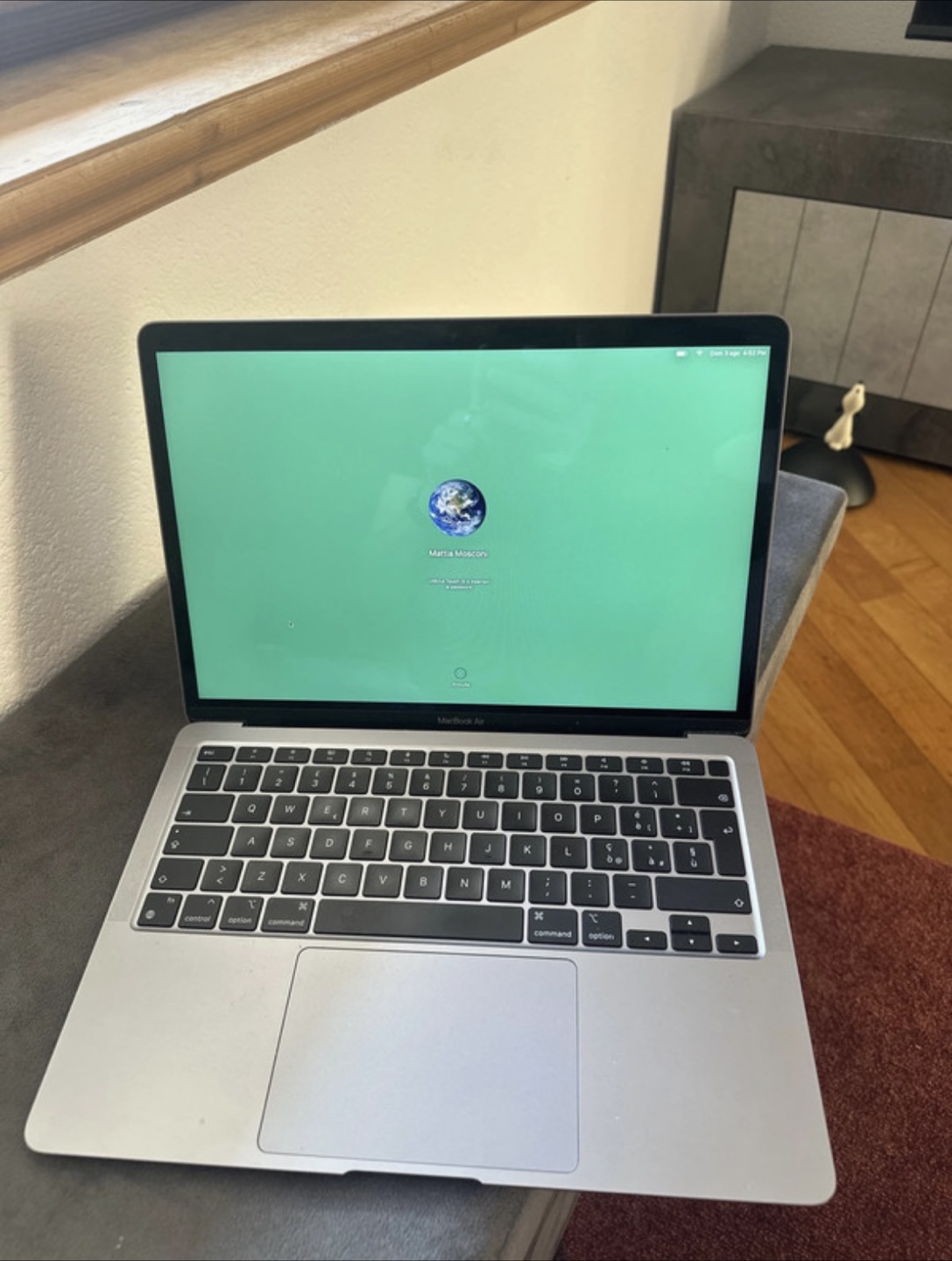 MacBook Air 2018 Core i5, 8GB Memory