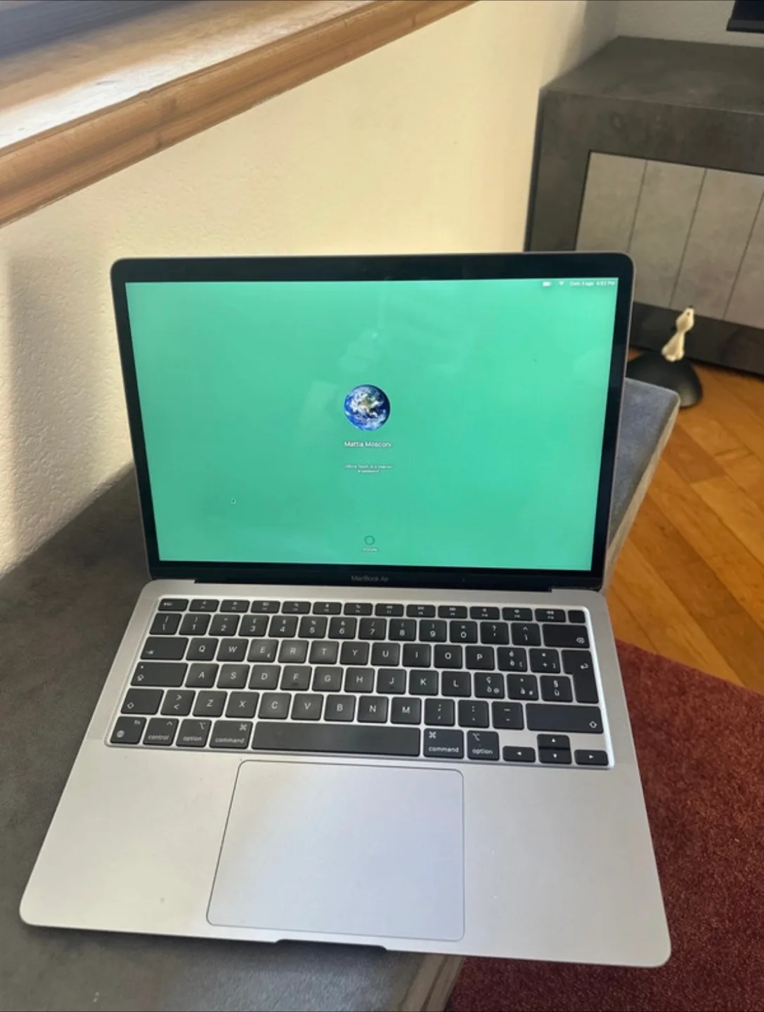 MacBook Air 2020 Core i5, 8GB Memory thumbnail