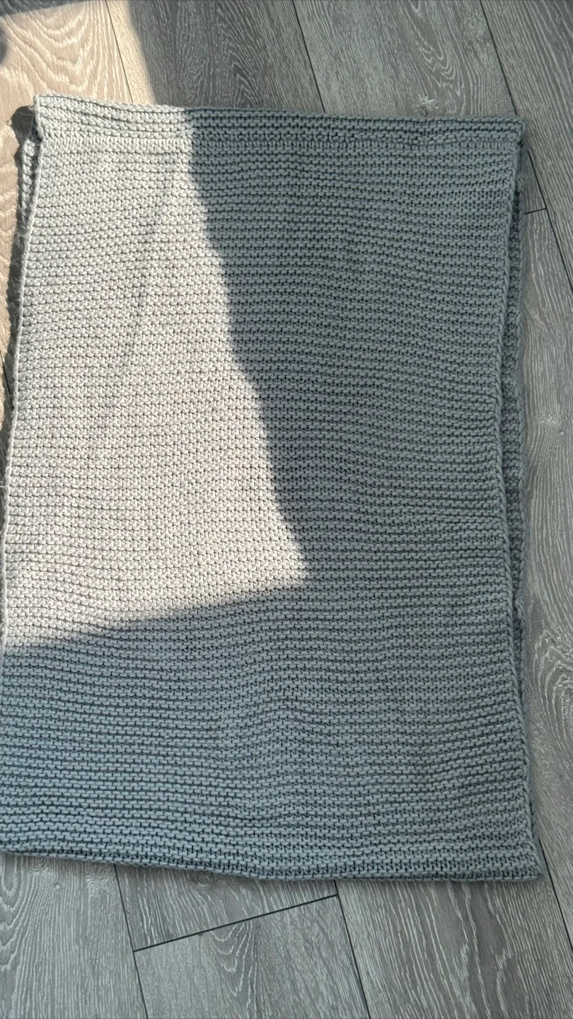 La Express Grey Knit thumbnail