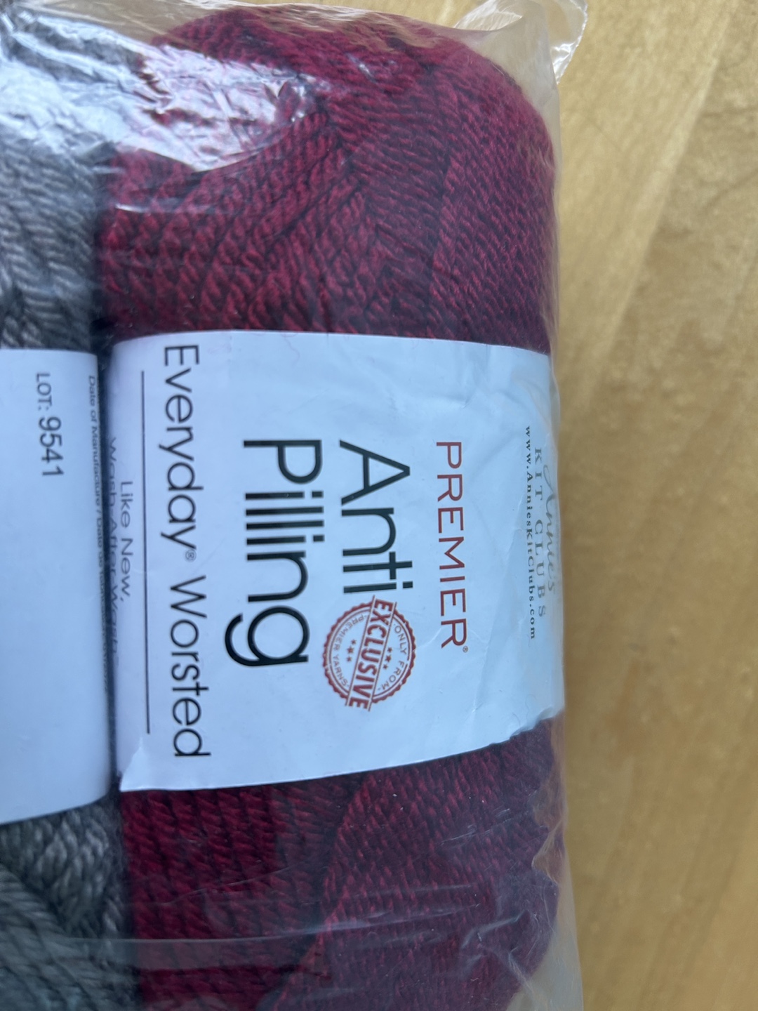 New Premier Anti Pilling Worsted Yarn 100% acrylic - photo 3
