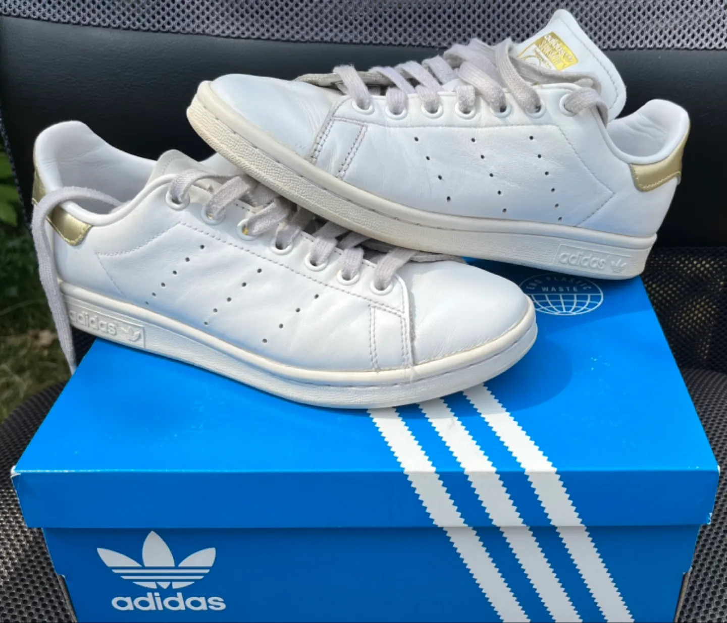 Adidas Women’s Size 6.5 Stan Smith Sneakers - GUC image indicator(2)