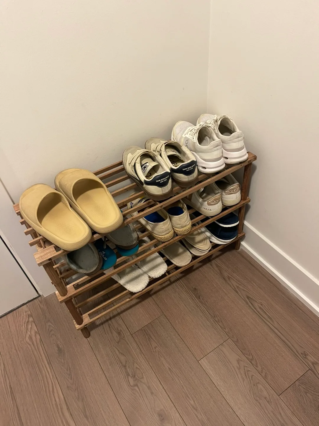 Wooden Shoe Rack thumbnail