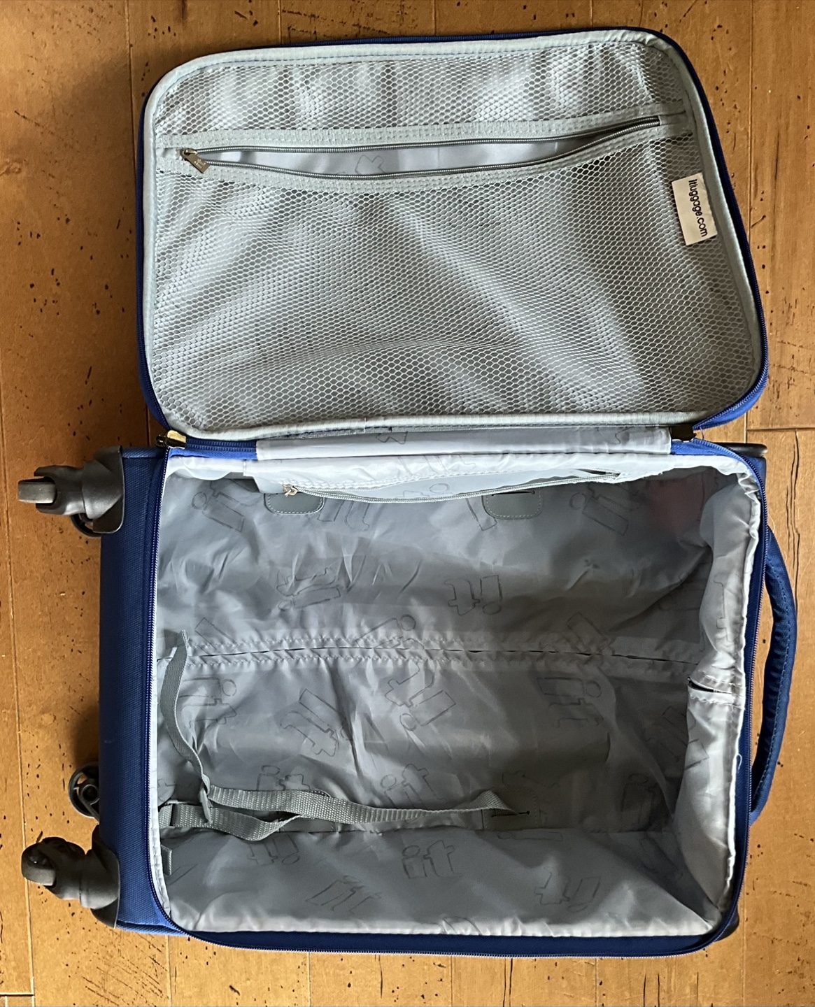 it Luggage Blue Carry-On and Large luggage - photo 3