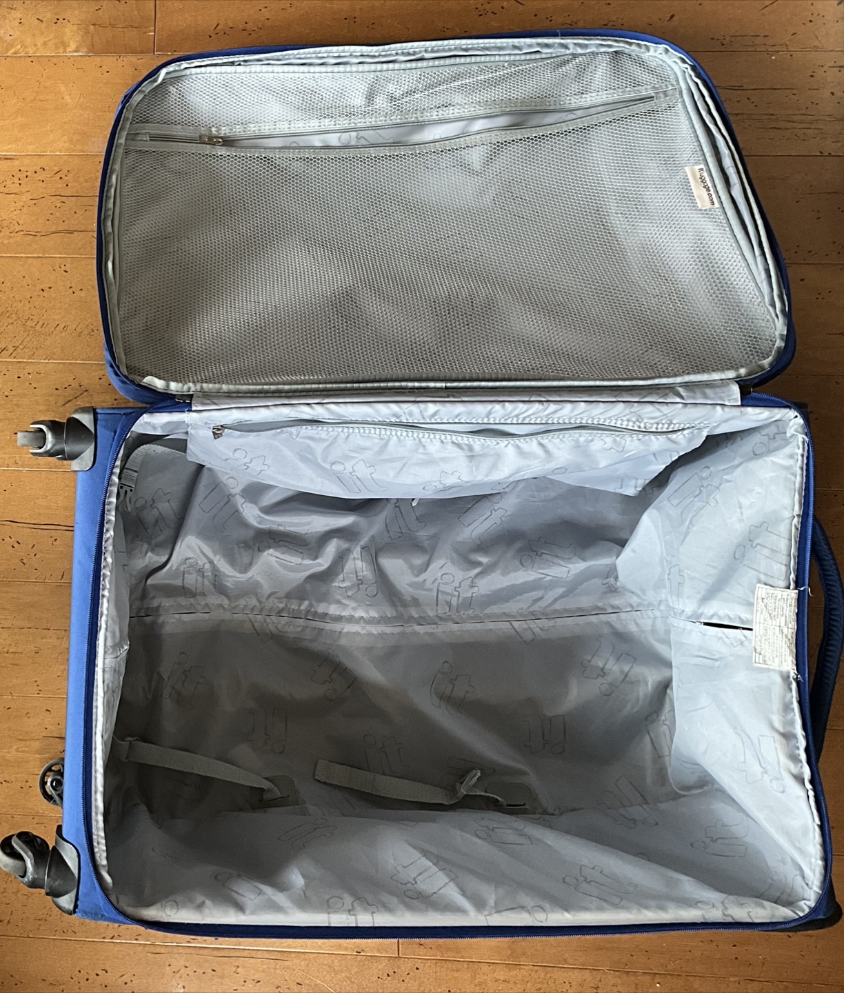 it Luggage Blue Carry-On and Large luggage - photo 2