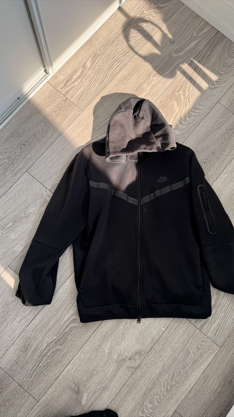 Nike Tech Fleece Hoodie - Black, Size Large