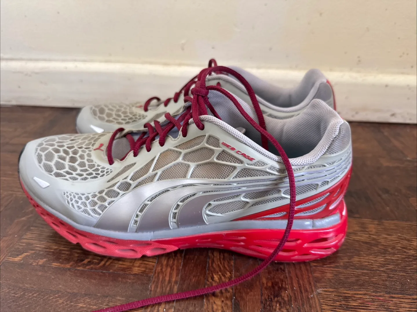 Puma & Sketchers (2 running shoes) image indicator(2)