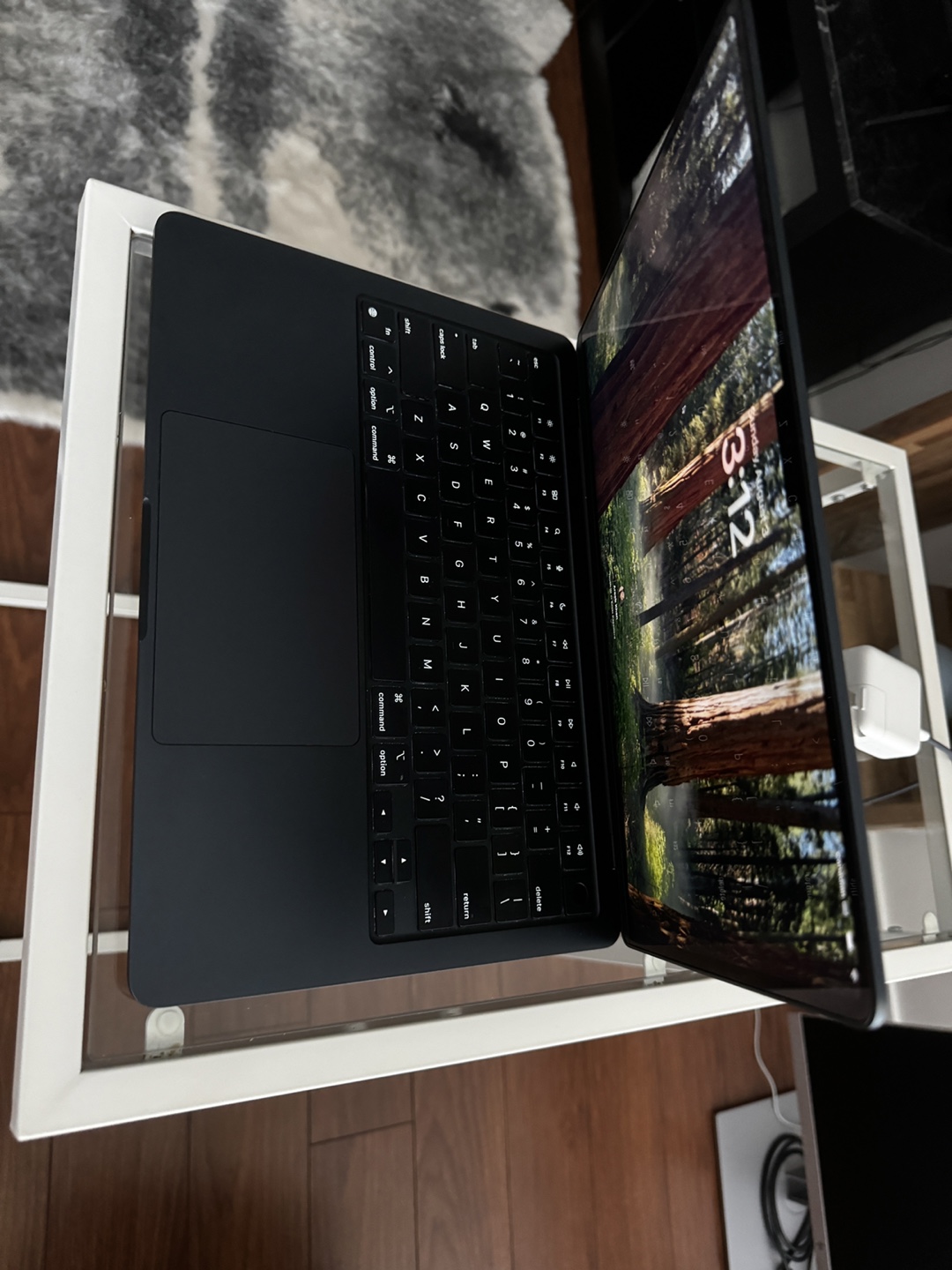 MacBook Air M2 - Midnight - photo 3