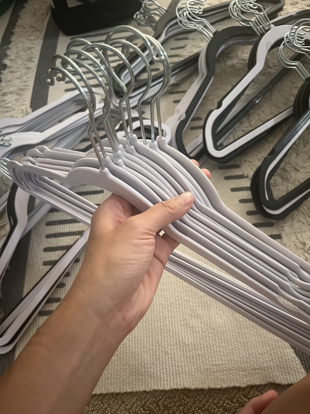Clothes Hangers - White & Black(80 piece)