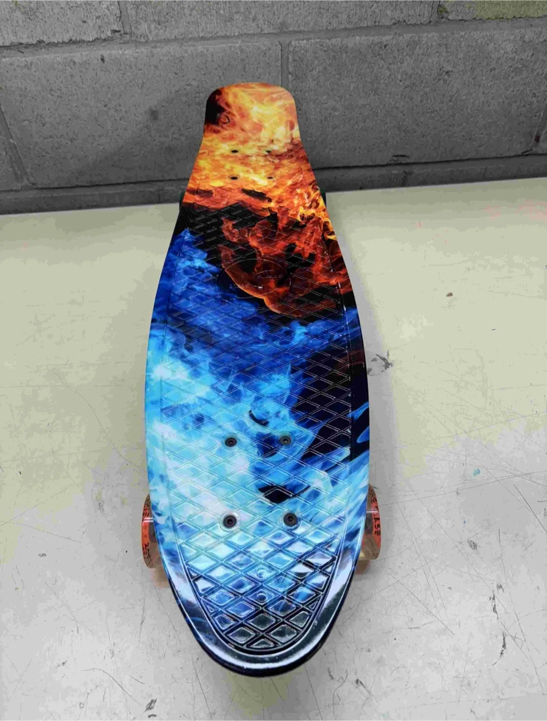 27” Skateboard Complete Street Retro Cruiser image indicator(2)