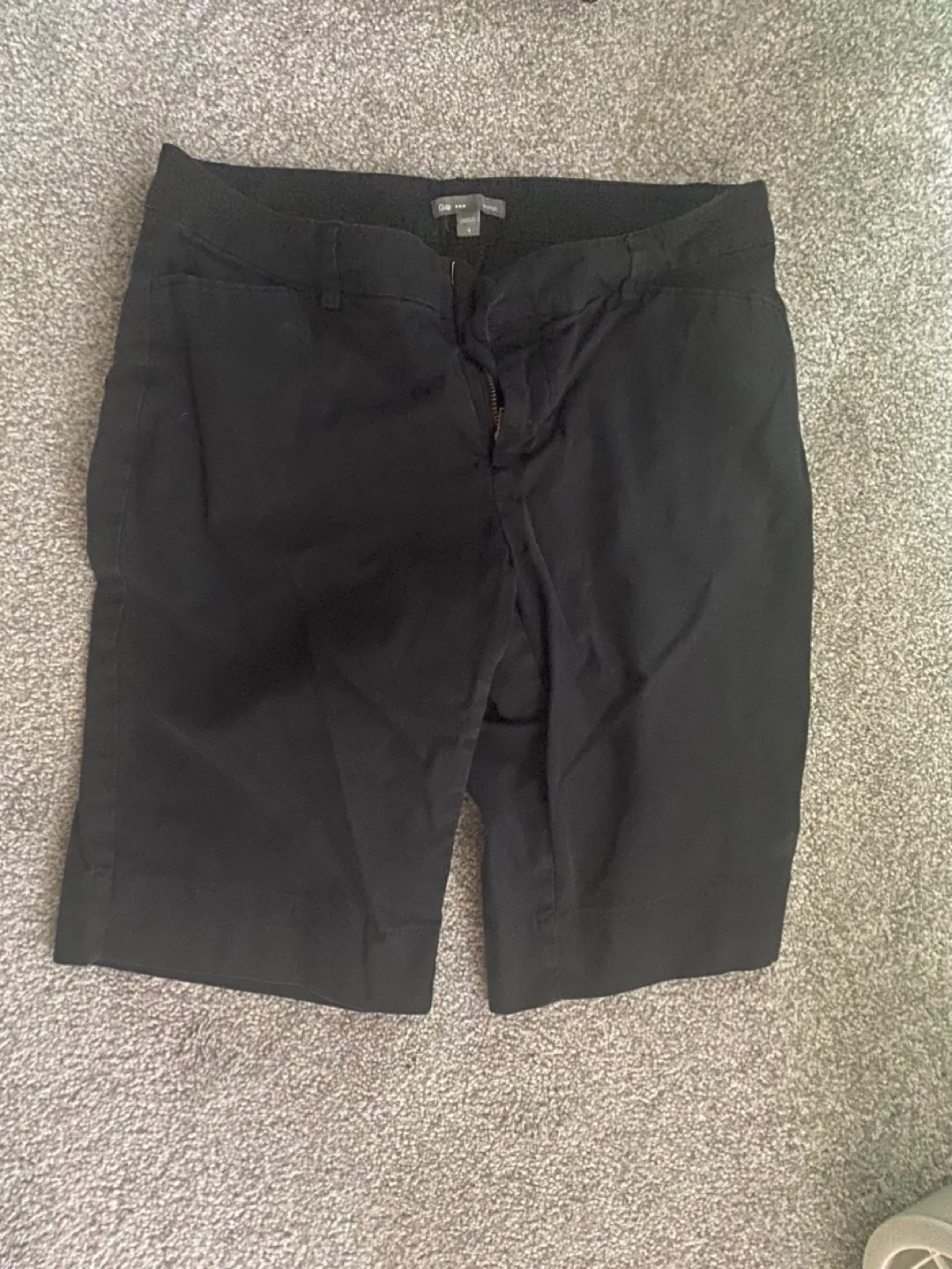 Gap Stretch Black Shorts - Size 4 thumbnail