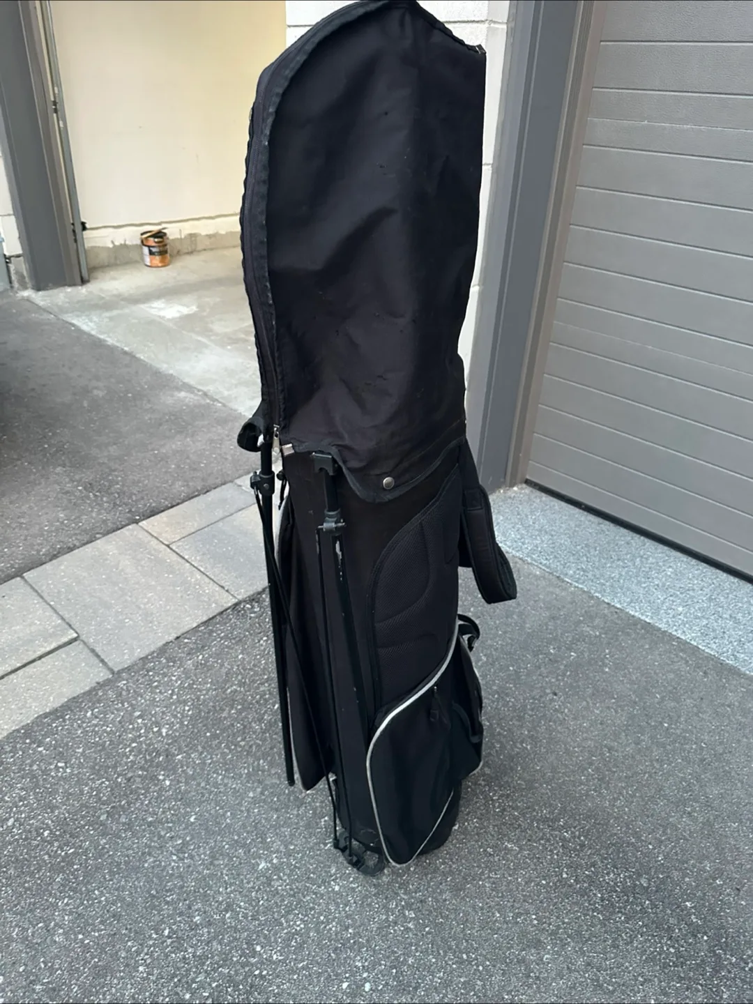 Black Golf Bag image indicator(2)