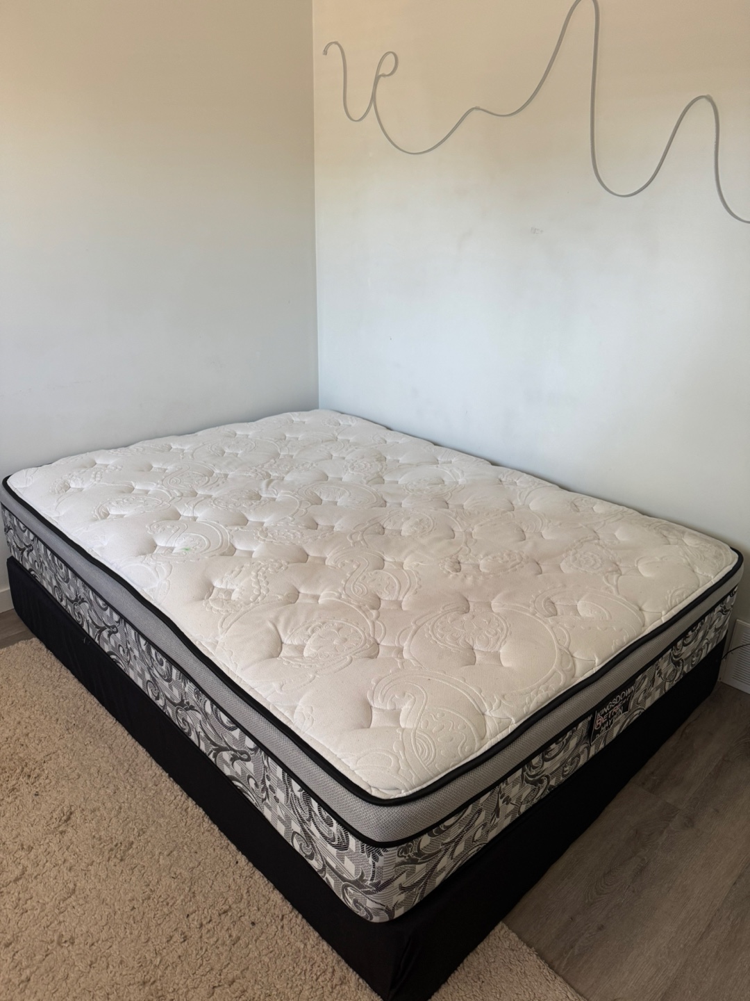 Kingsdown Mattress With spring box