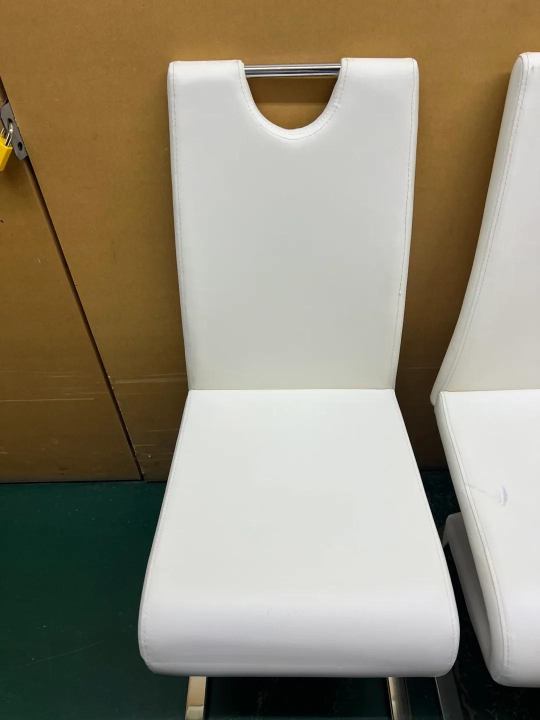 Set of 4 White Dining Chairs image indicator(5)