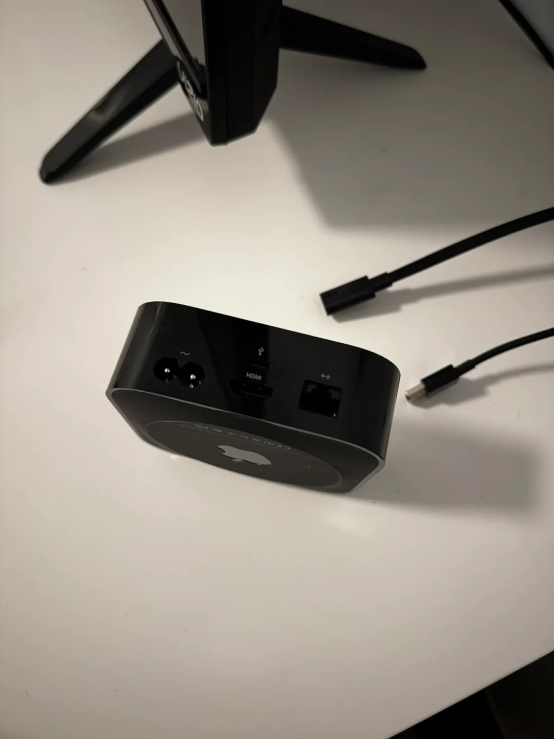 Apple TV (4th Gen) image indicator(3)