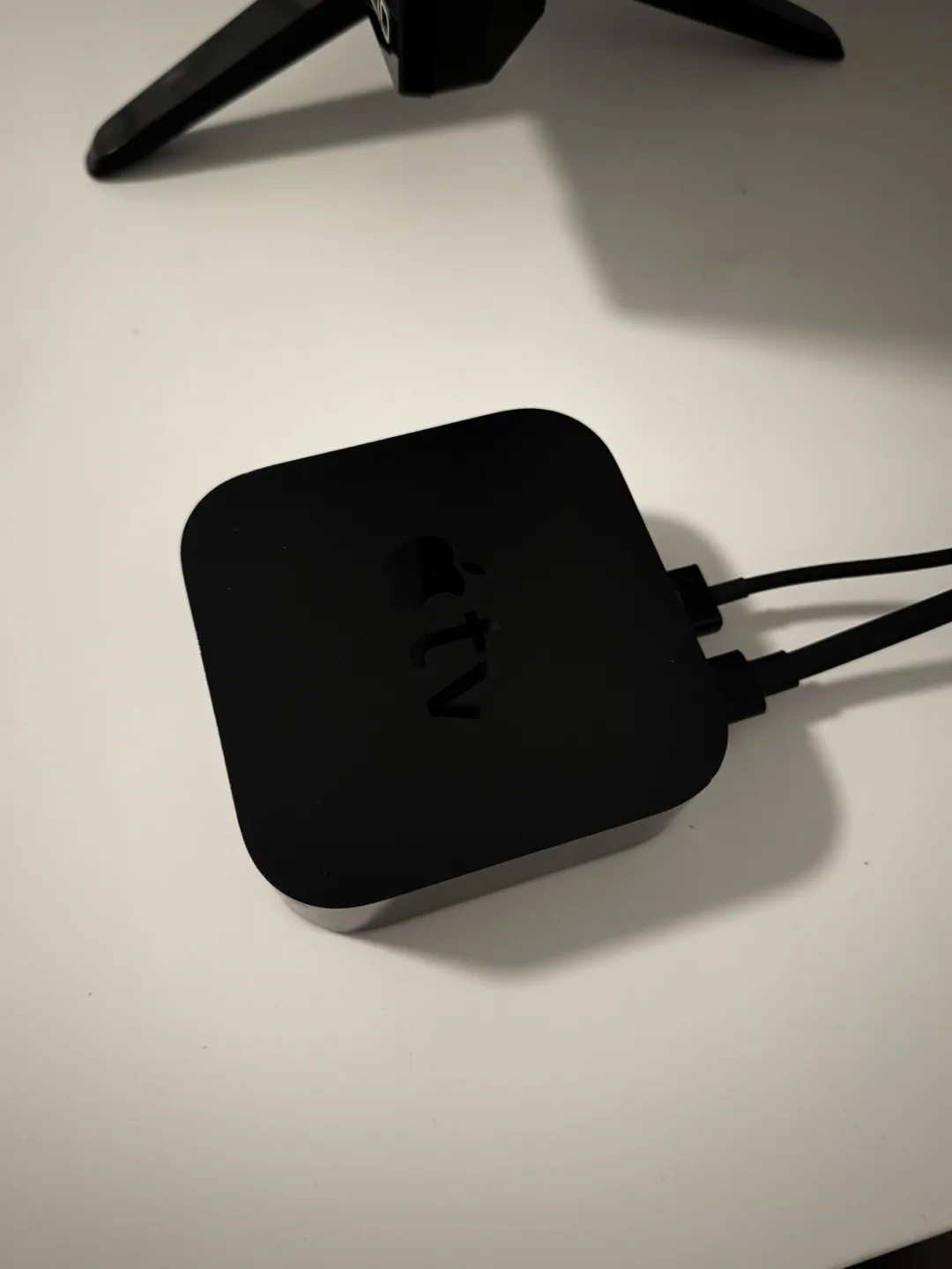 Apple TV (4th Gen) image indicator(4)