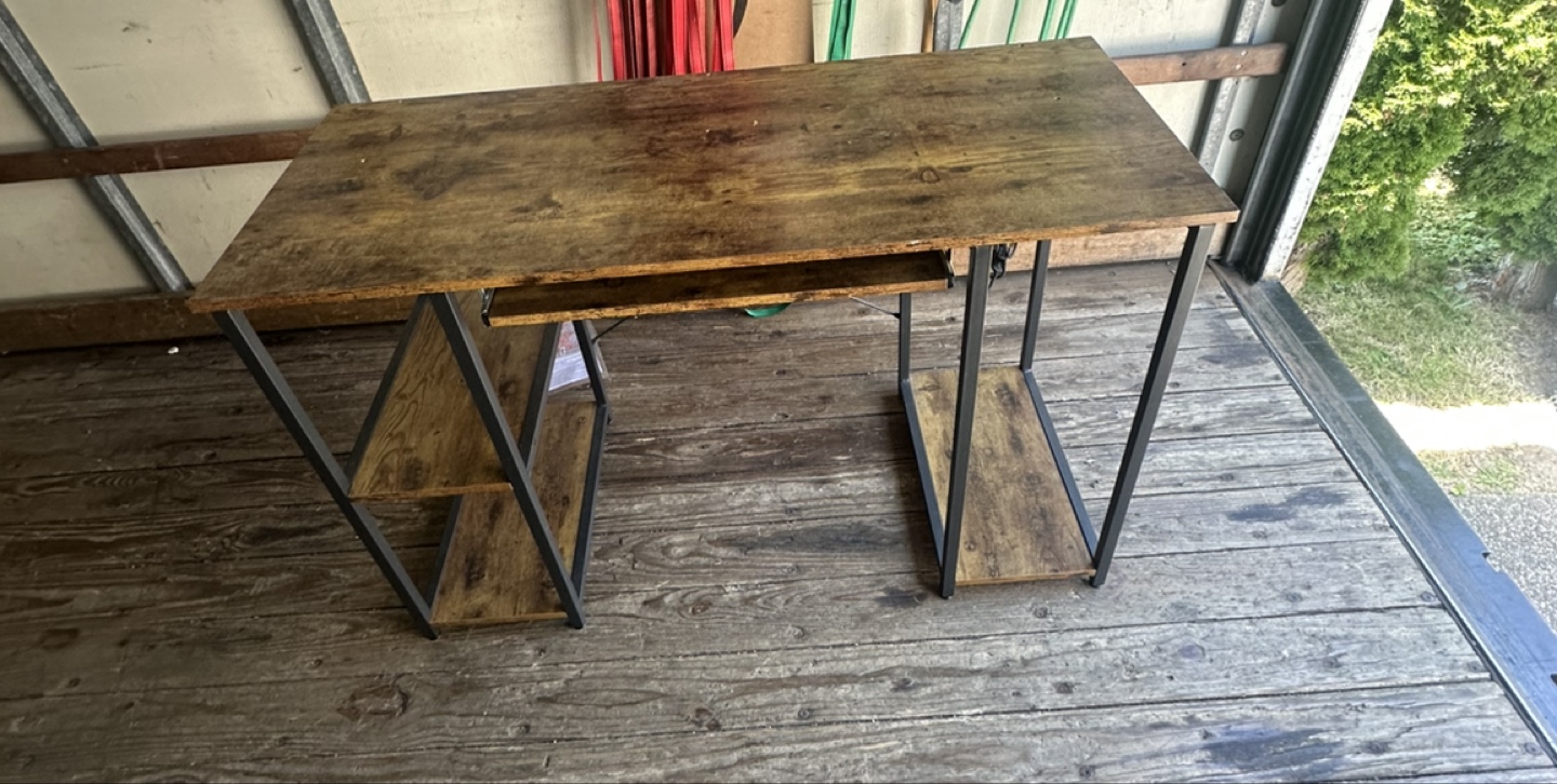 Computer table(FREE DELIVERY)