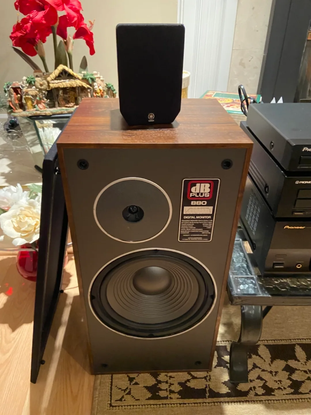 Pioneer Stereo/Audio visual entertainment system image indicator(4)