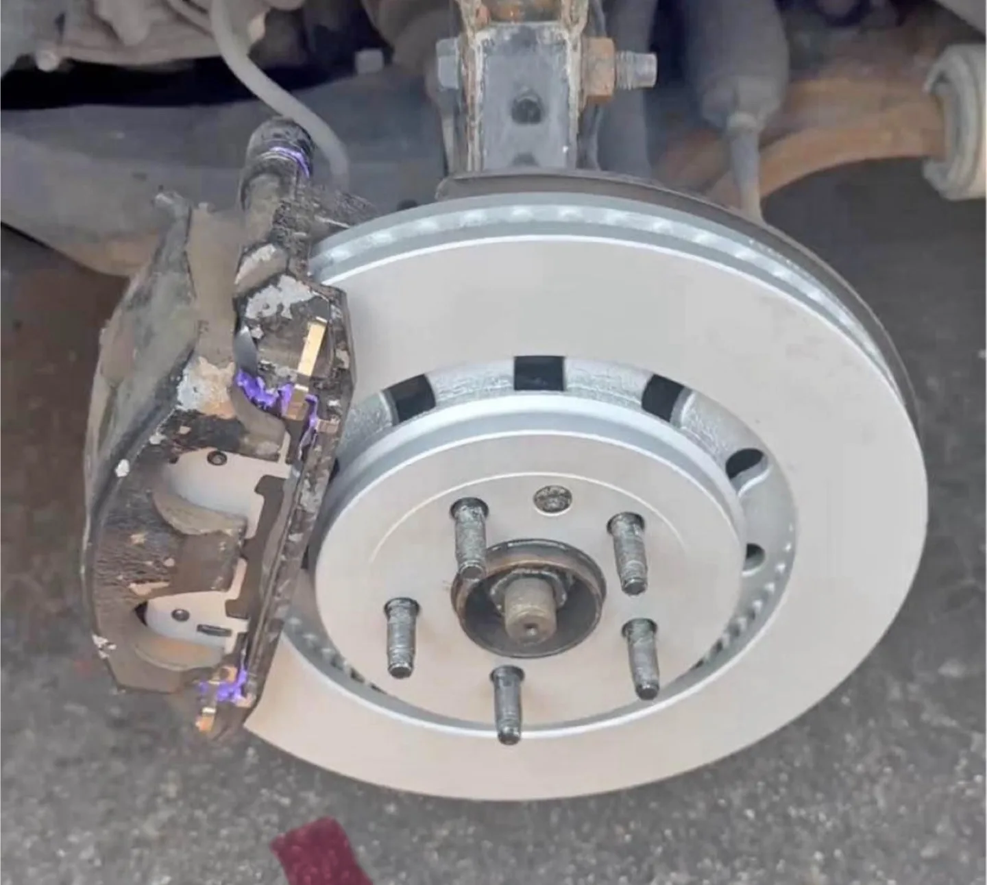 Brand New Brake Rotors and Pads for sale image indicator(2)