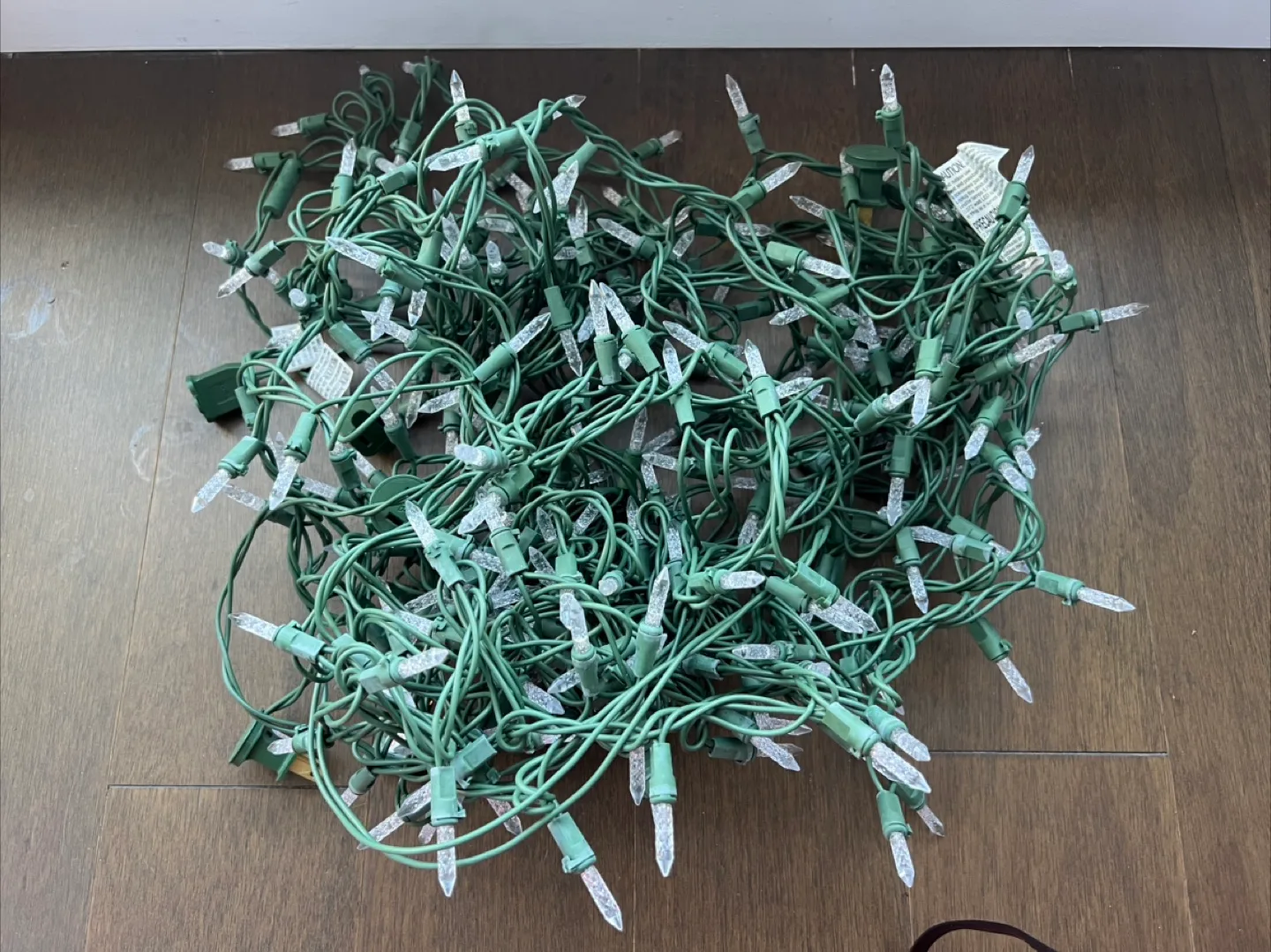 Christmas Tree Lights & CINCO Christmas Tree Stand image indicator(3)