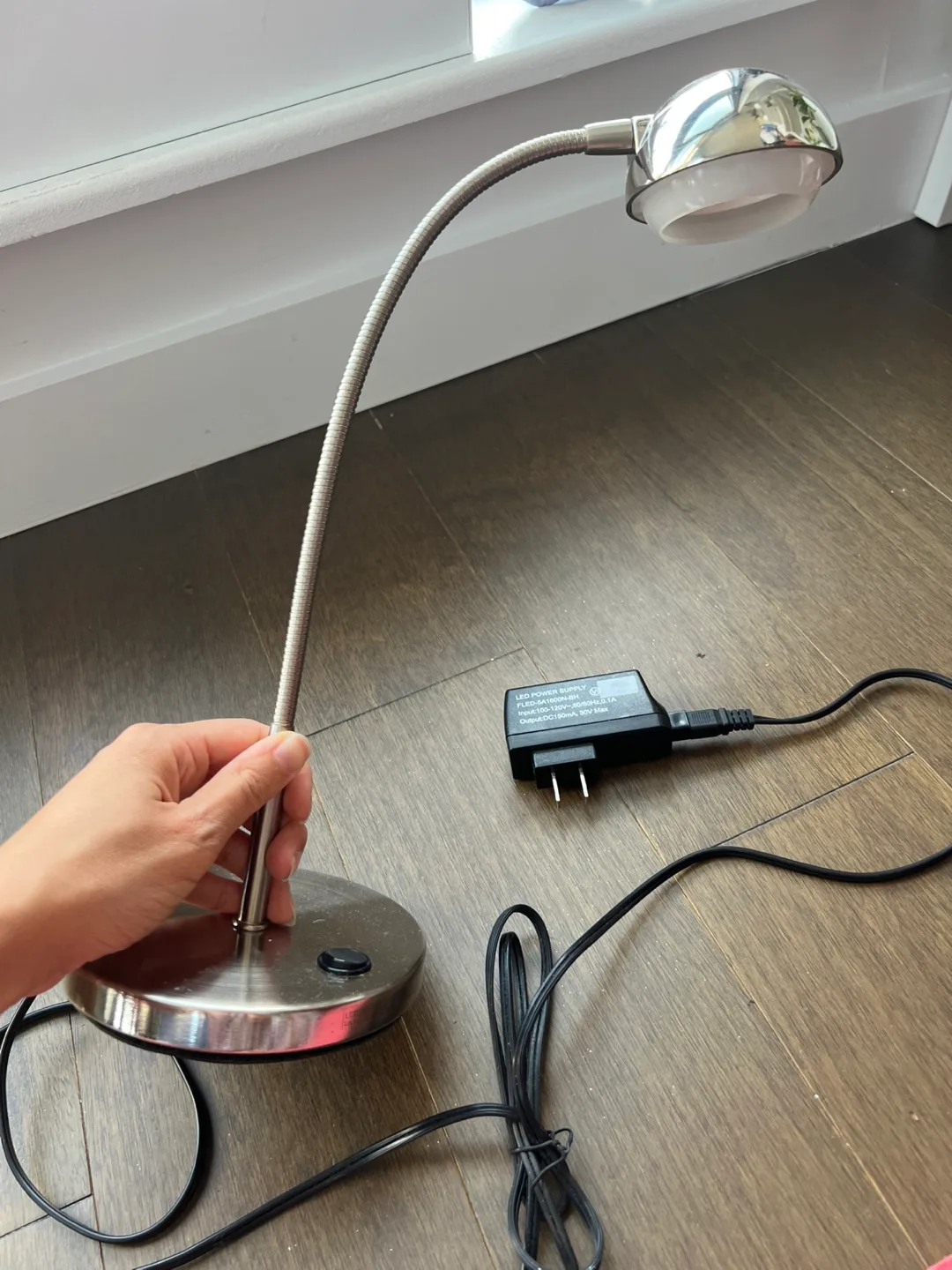 Silver Desk Lamp image indicator(2)