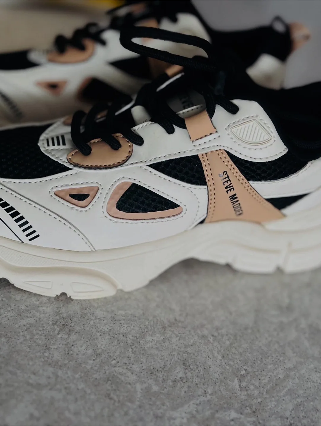 Steve Madden Possession Sneakers image indicator(3)