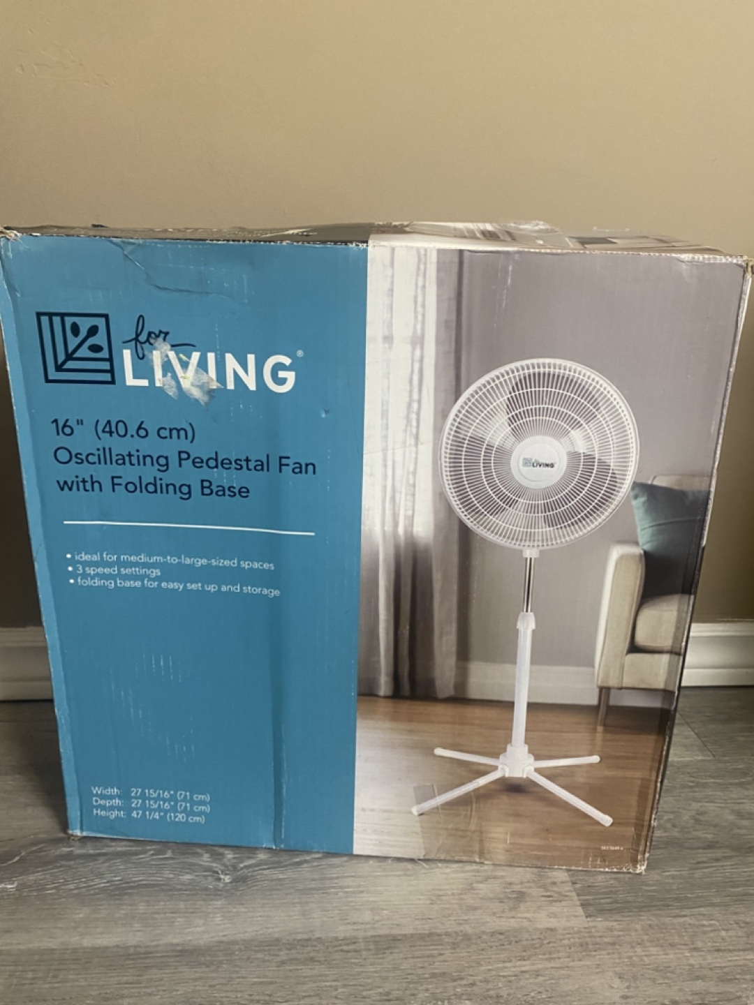 Brand new pedestal/stand fan with adjustable height