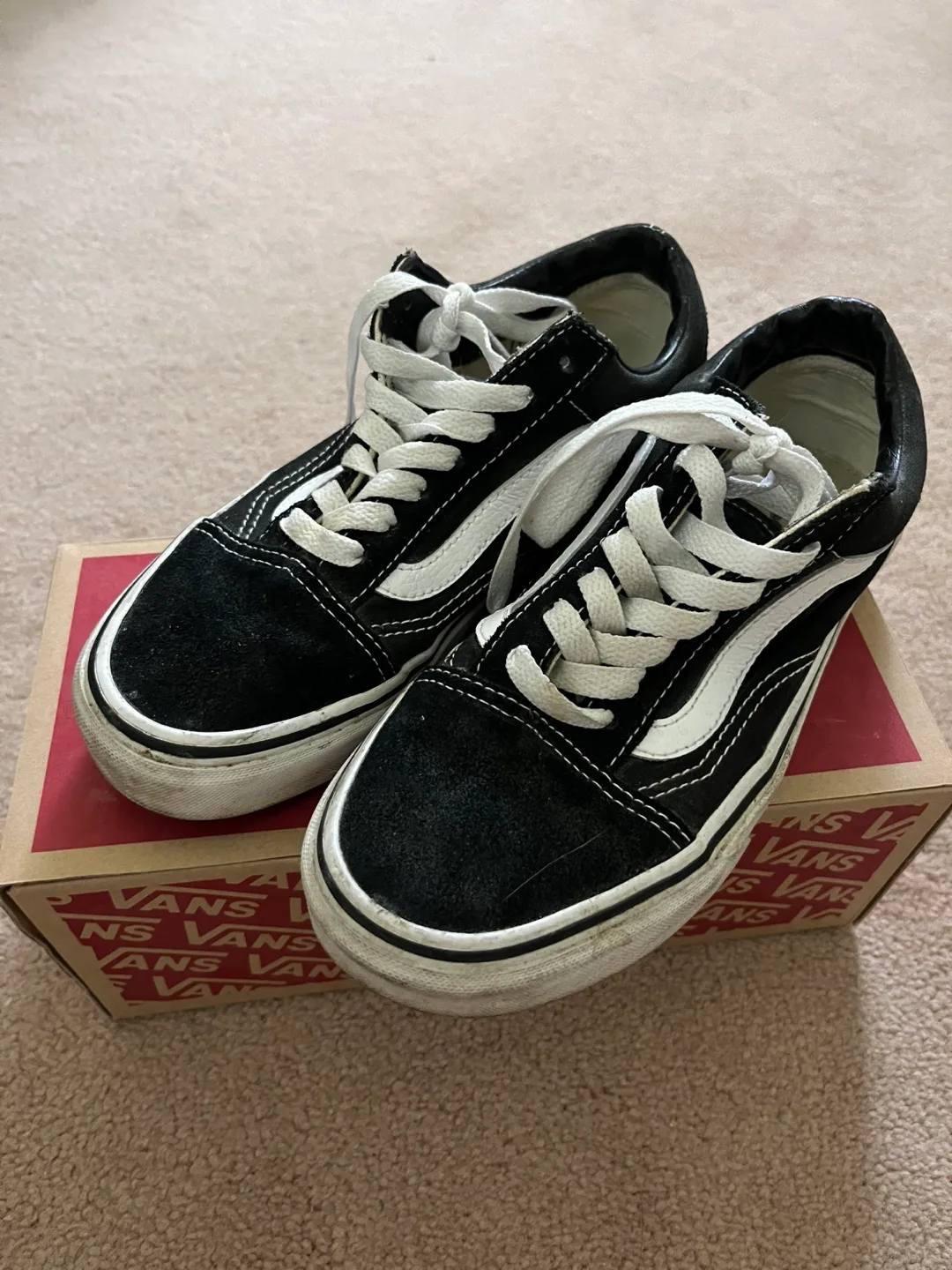Vans Old Skool - Black/White thumbnail
