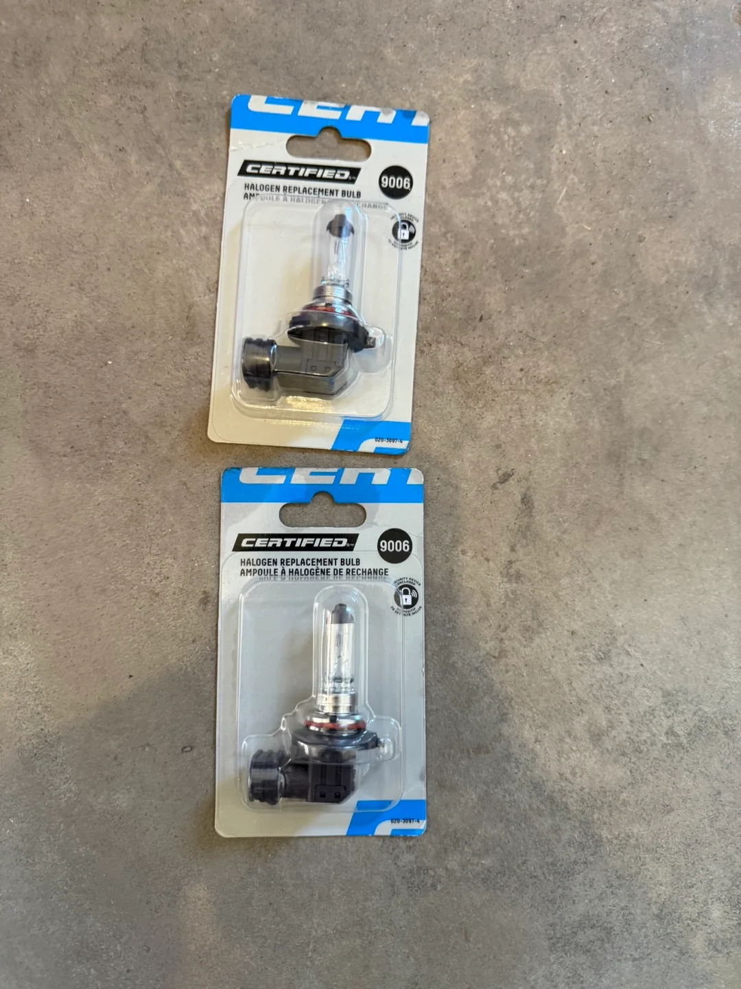 Certified 9006 Halogen Replacement Bulb - New thumbnail