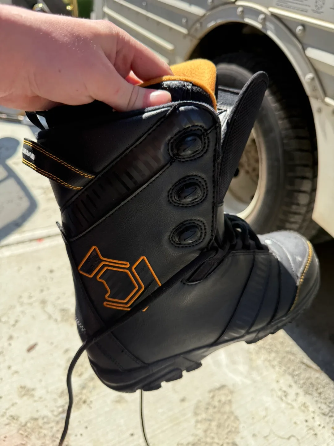ThirtyTwo (32) Snowboard Boots - Men's Size 8 thumbnail
