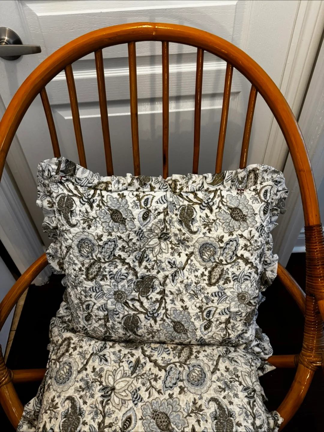 Papasan chair thumbnail
