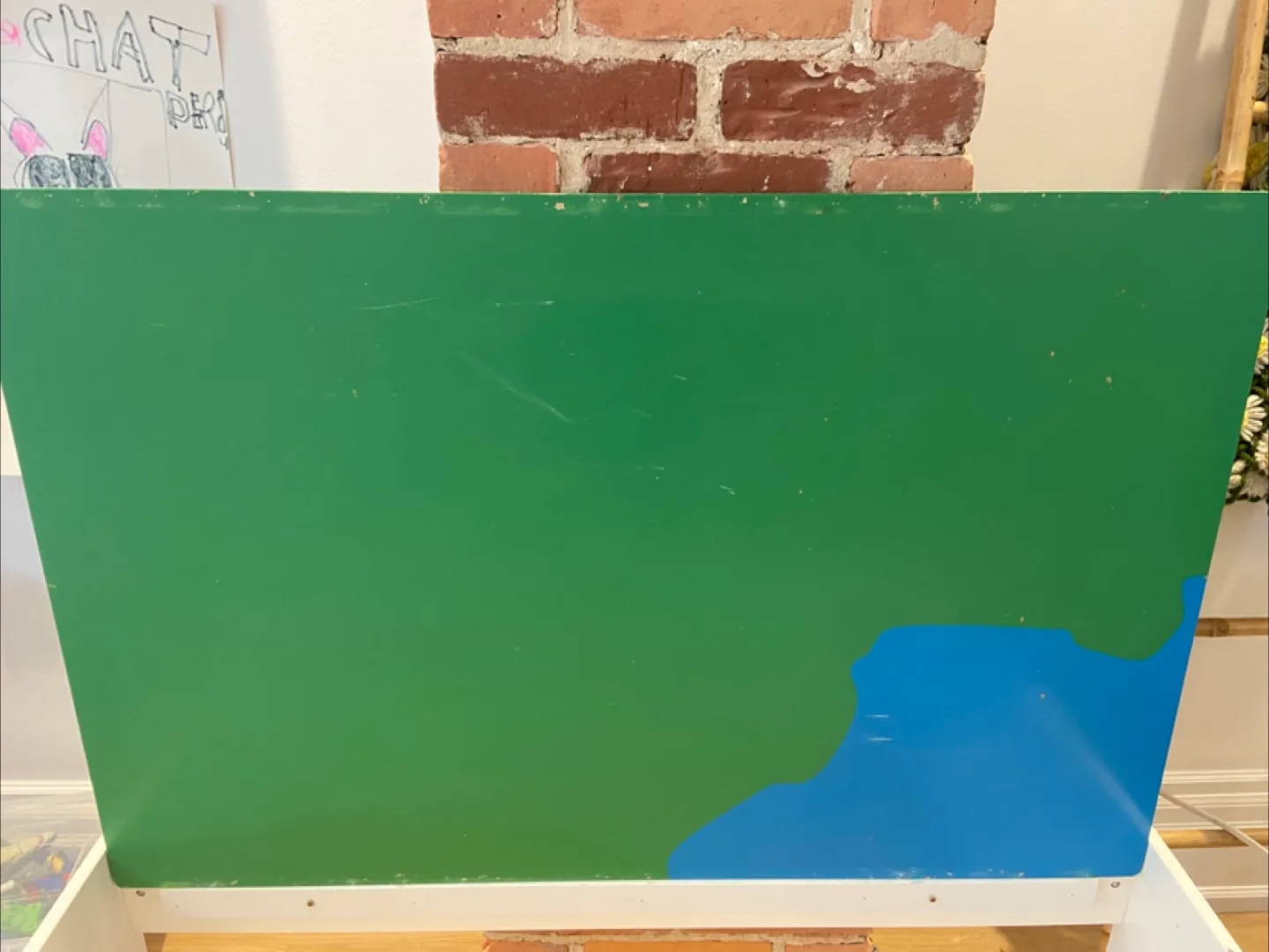 BRIO Green & White Play Table image indicator(3)