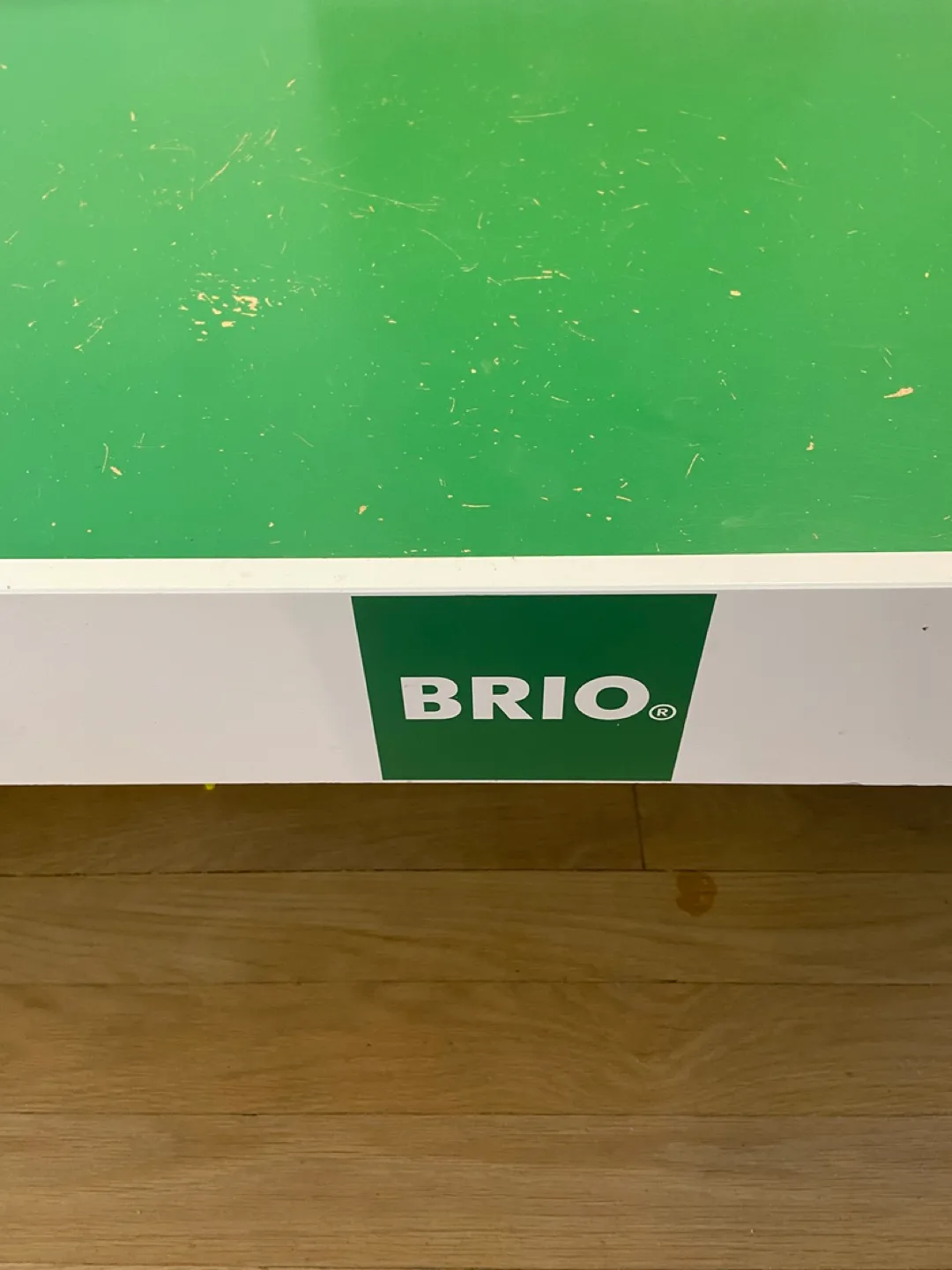 BRIO Green & White Play Table image indicator(2)