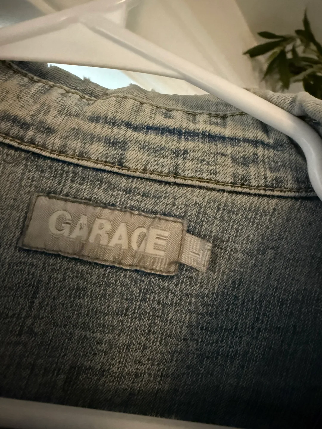 Garage Denim Jacket - Size L image indicator(2)