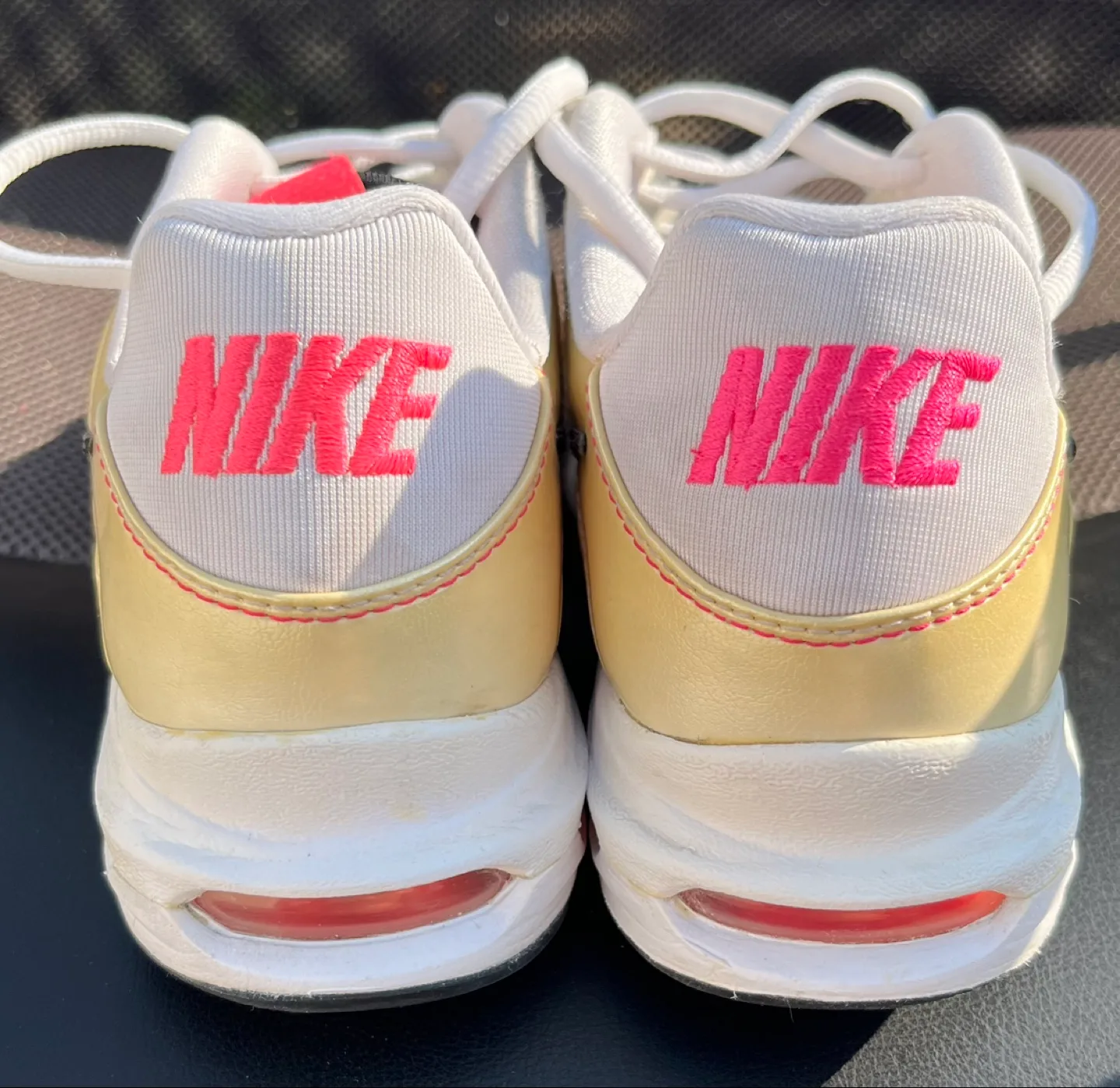 Women’s Nike Air Strong+ Training Sneakers - excellent condition image indicator(6)