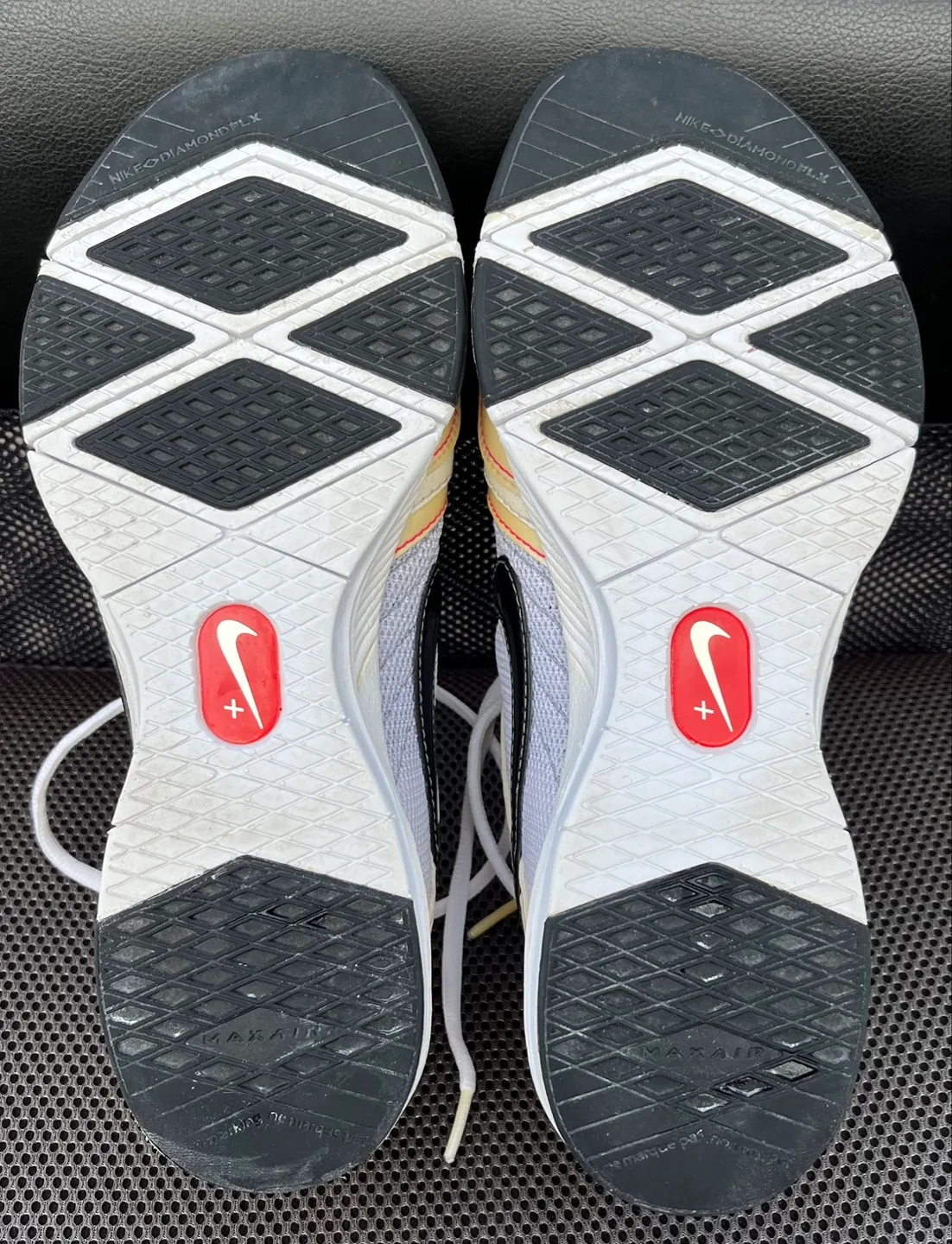 Women’s Nike Air Strong+ Training Sneakers - excellent condition image indicator(8)