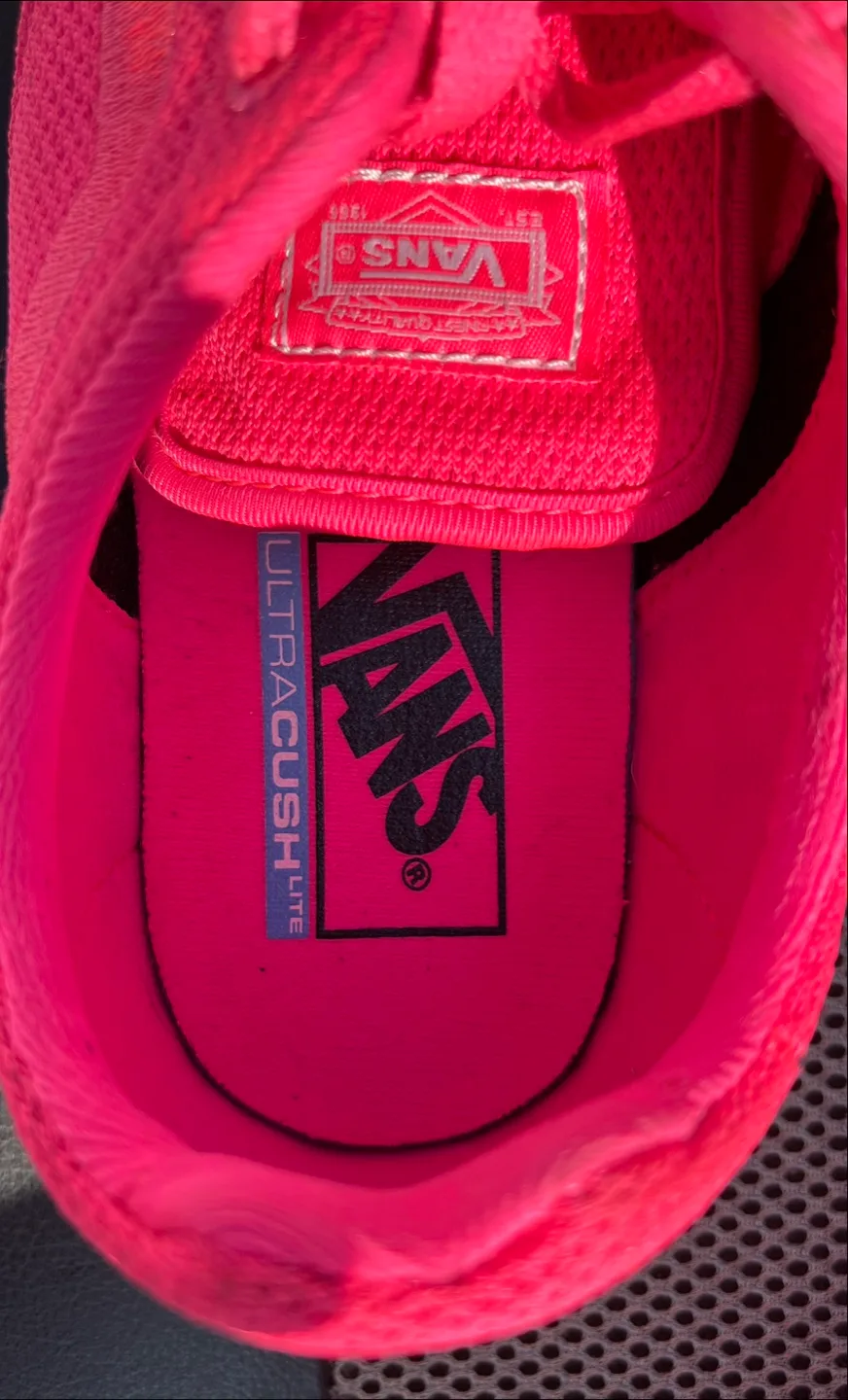 Vans UltraCush Lite Neon Pink Shoes - Unisex image indicator(6)