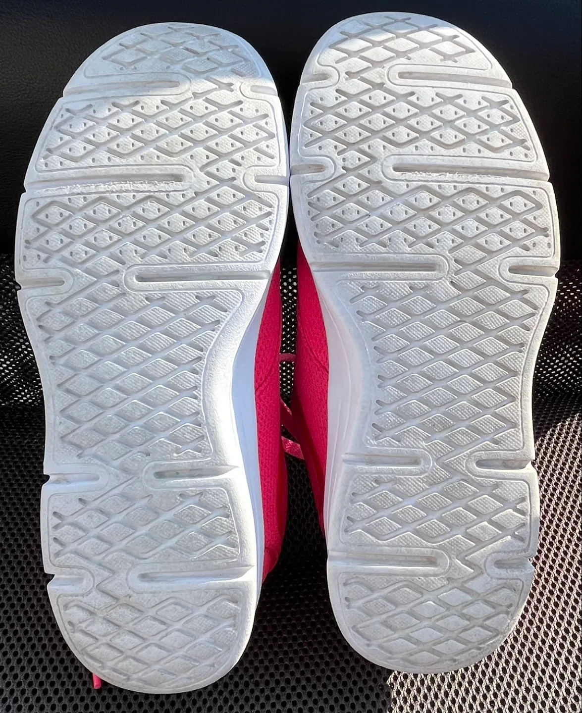 Vans UltraCush Lite Neon Pink Shoes - Unisex image indicator(8)