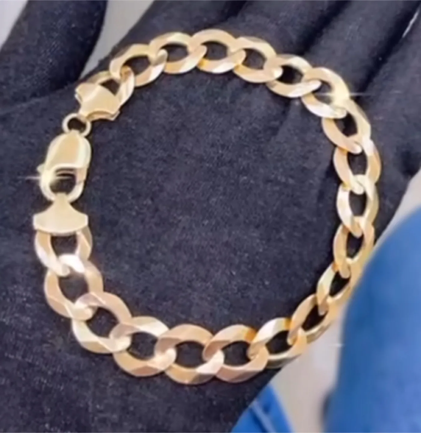 Cuban Guillo Classic 14k Gold image indicator(3)