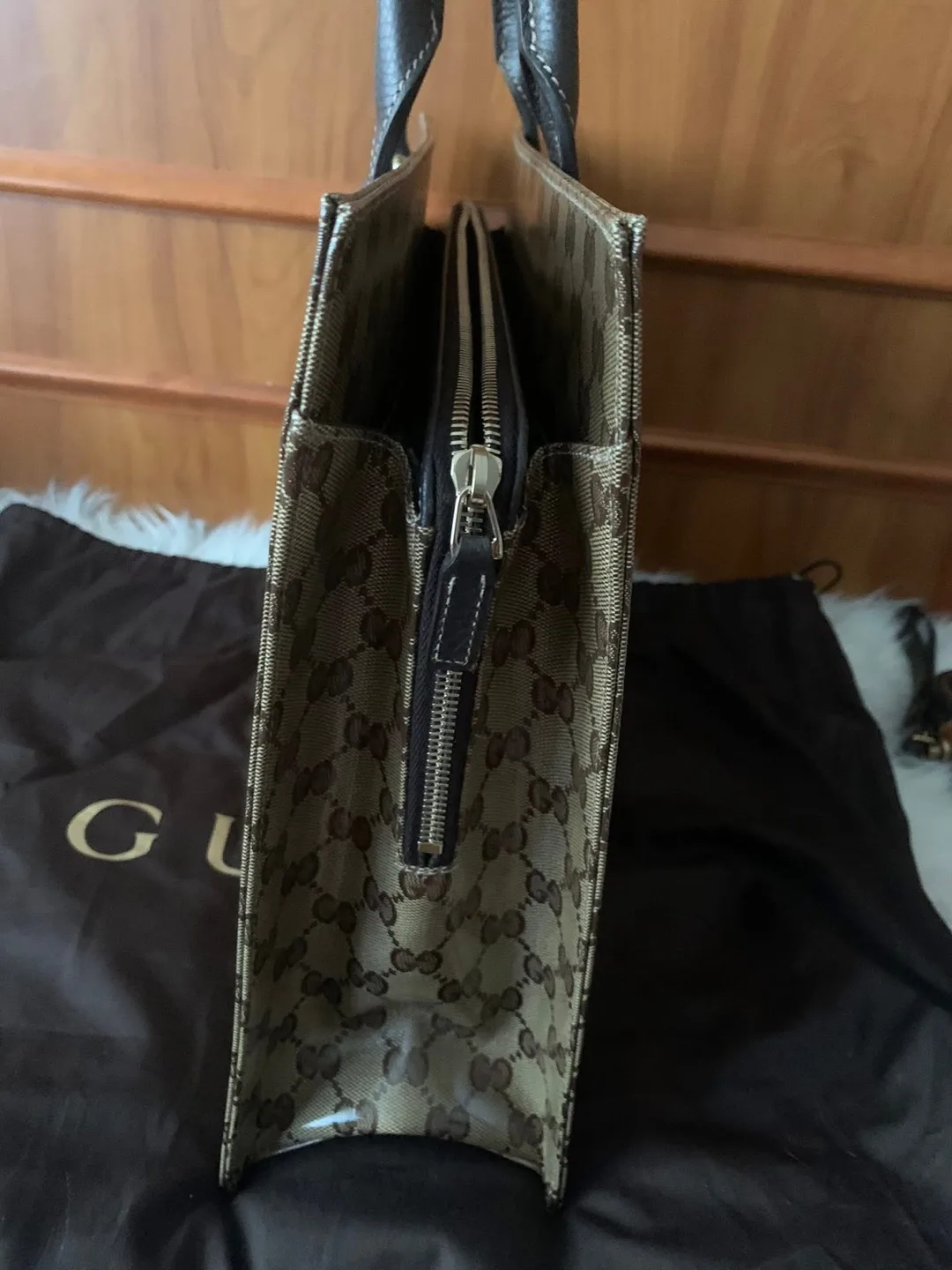 OTG Gucci Tote/Business Bag image indicator(6)