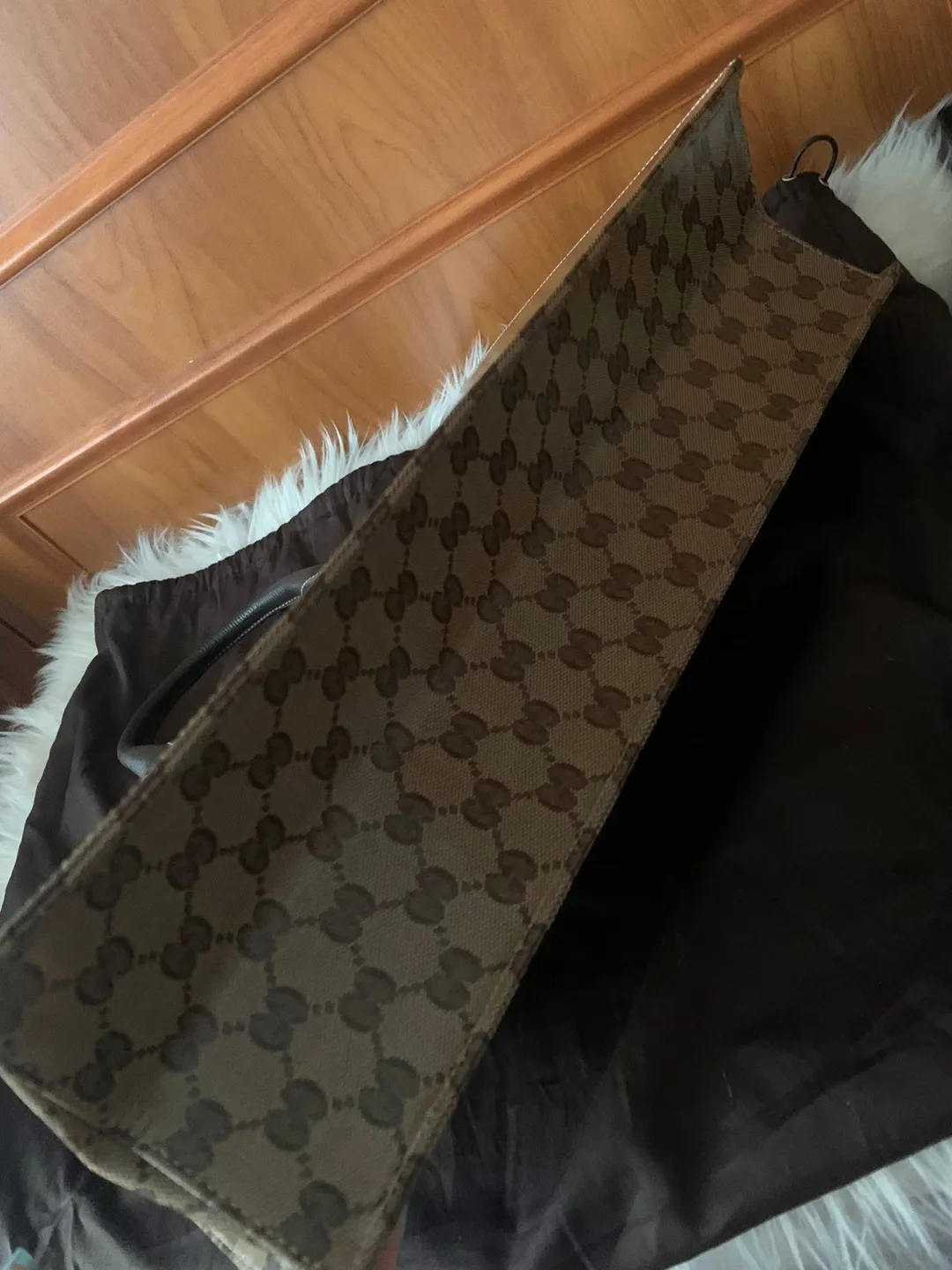 OTG Gucci Tote/Business Bag image indicator(7)