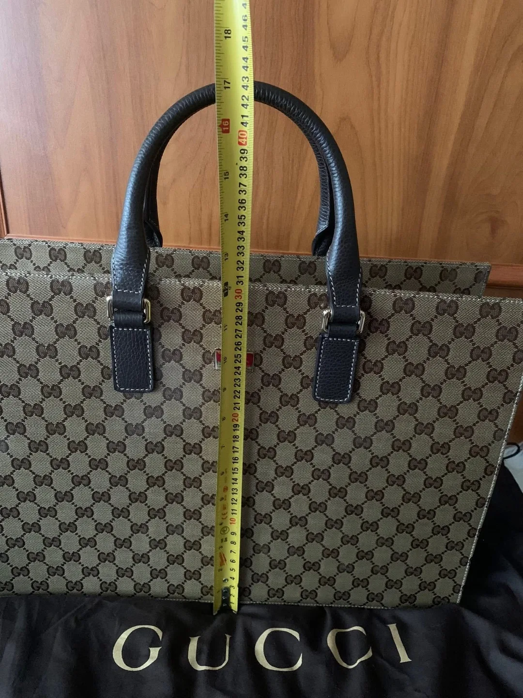 OTG Gucci Tote/Business Bag image indicator(9)